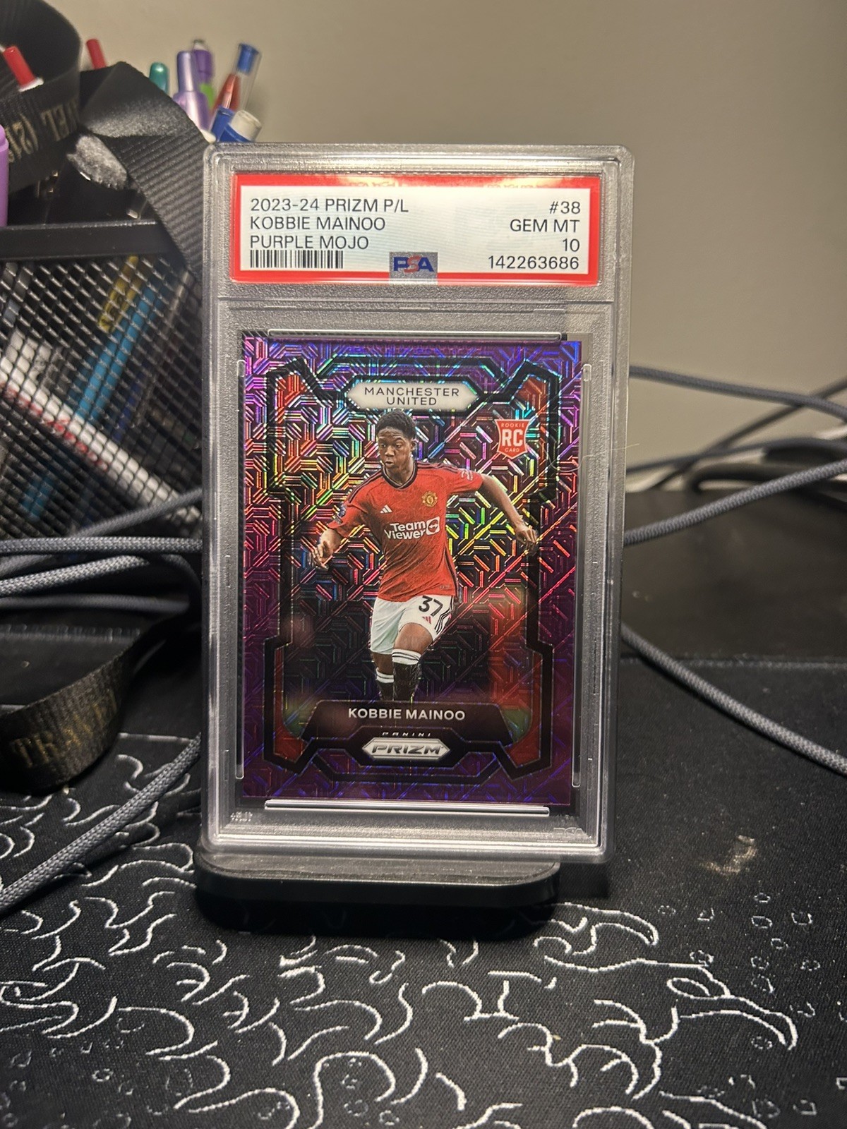 2023-24 Panini Prizm Man United Kobbie Mainoo Purple Mojo #/25 PSA 10 ROOKIE🔥💎