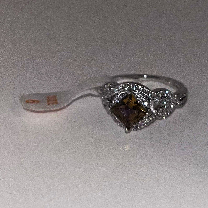 Ring Bomb Party RBP2420 Unicorn Alert Rhodium Plated Topaz Ring Size 6 Ring Bomb Party RBP2420 Unicorn Alert Rhodium Plated Topaz Ring Size 6
