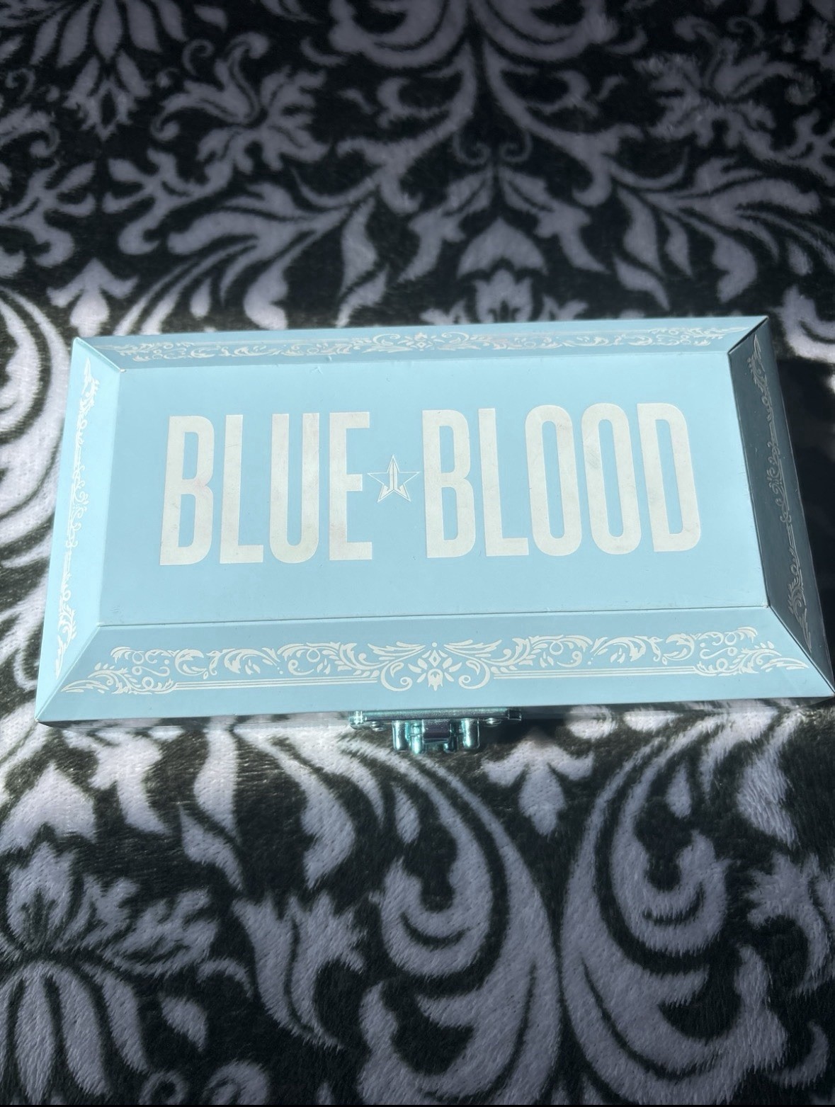 Jeffree Star Cosmetics Blue Blood Eyeshadow Palette
