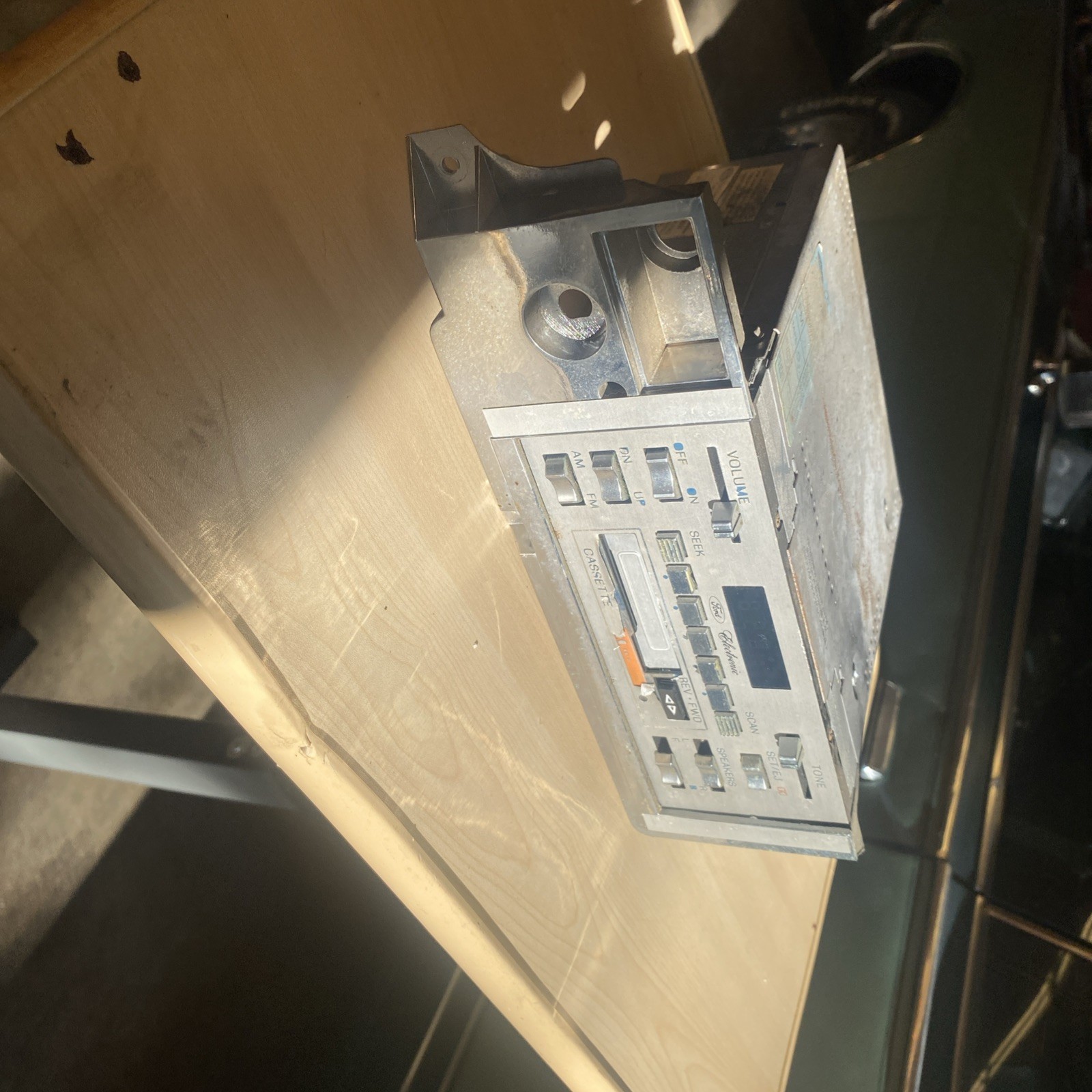 1980 1981 1982 1983 Lincoln Continental MK VI  Factory Cassette Stereo