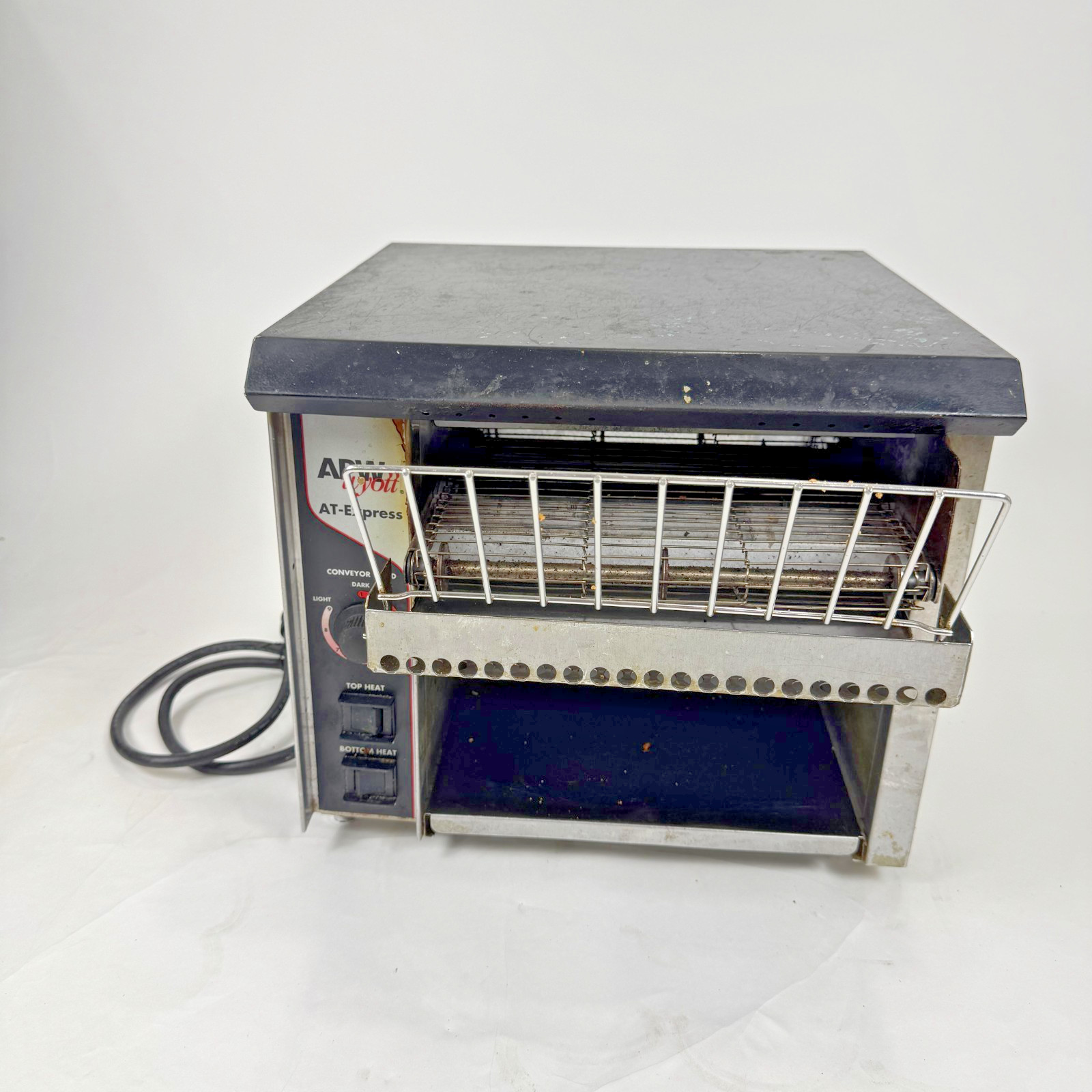 APW Wyott AT-Express Commercial Conveyor Toaster 93300000 120V 300/hr - Tested APW Wyott AT-Express Commercial Conveyor Toaster 93300000 120V 300/hr - Tested