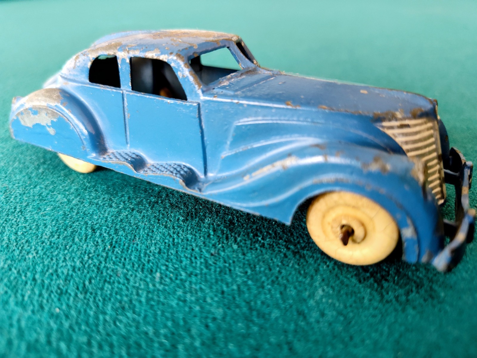 1930s - early 1940s Art Deco Era Streamlined Fastback Coupe