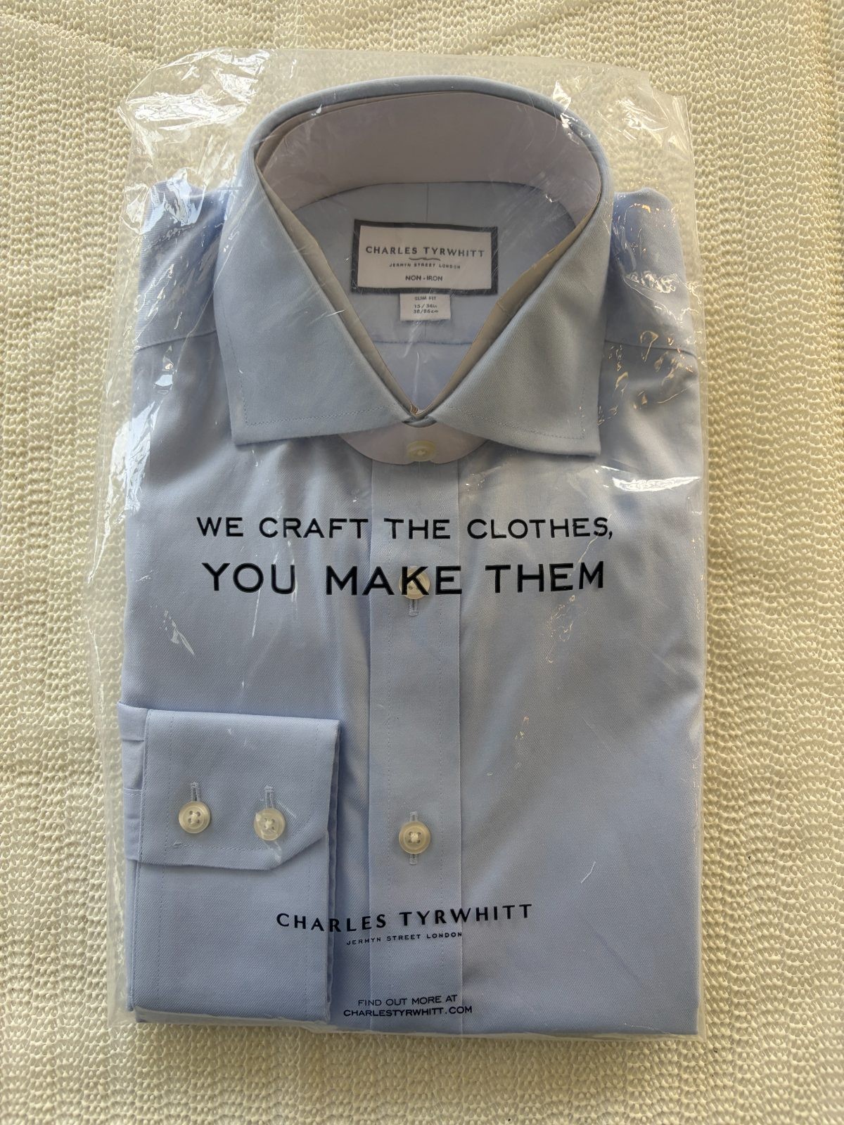 Charles Tyrwhitt Slim Fit Dress Shirt 15/34 Sky Blue Non-Iron Twill Cutaway NEW Charles Tyrwhitt Slim Fit Dress Shirt 15/34 Sky Blue Non-Iron Twill Cutaway NEW