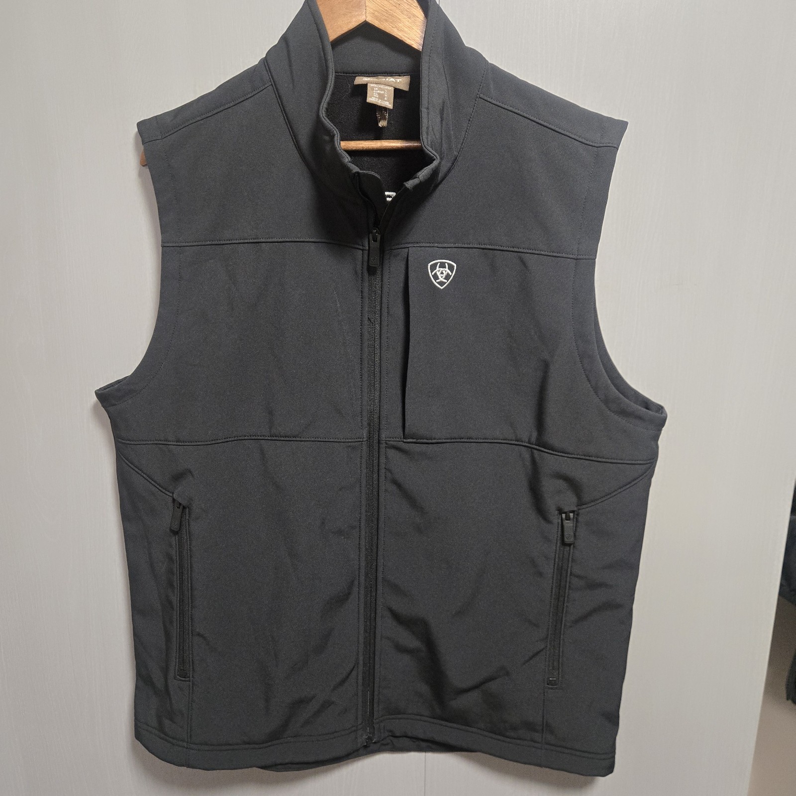 ARIAT Mens Large Full-Zip Outdoor Vest, Black, Fleece Lined, Stand-Up Collar EXC