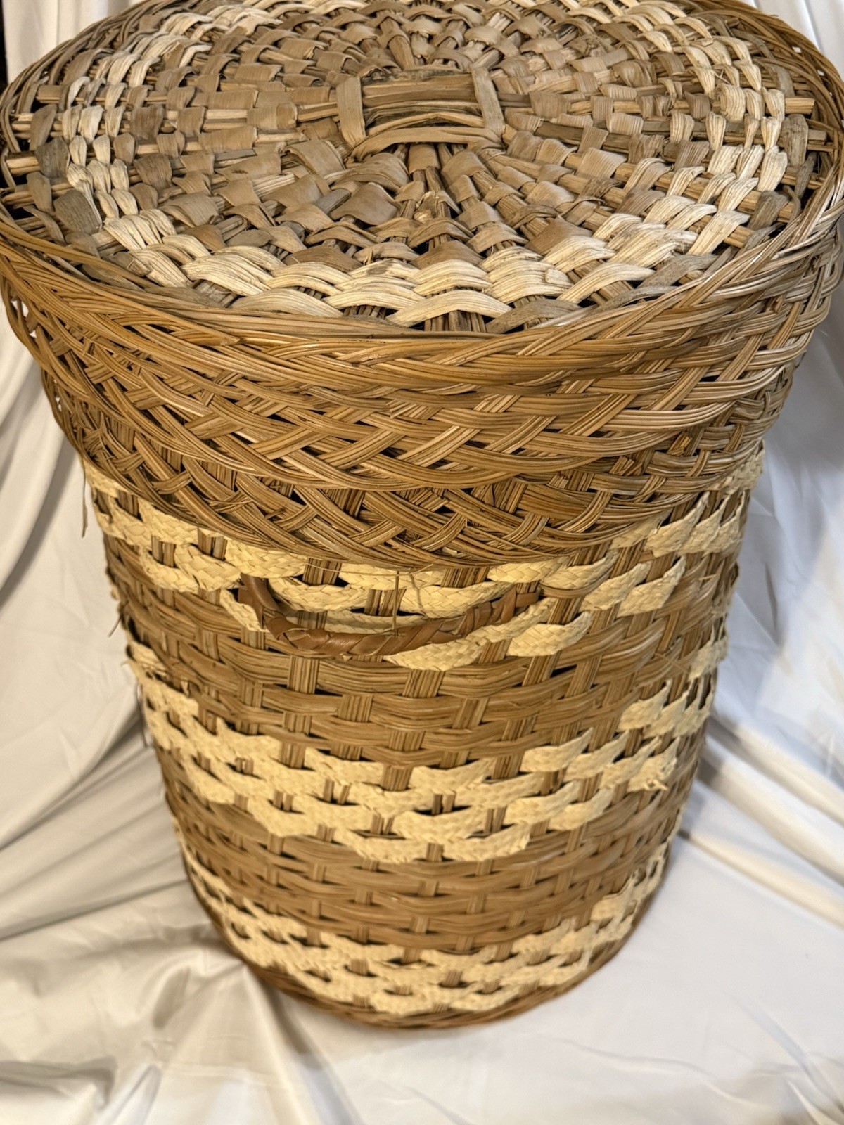 Vintage Wicker Woven Hamper with Lid