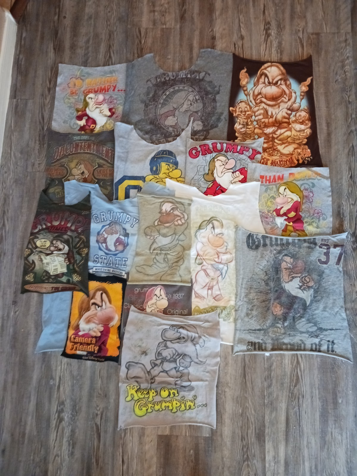 Disney Grumpy Vintage T-Shirt 15 Graphics Lot AUTHENTIC Rare Read Disney Grumpy Vintage T-Shirt 15 Graphics Lot AUTHENTIC Rare Read