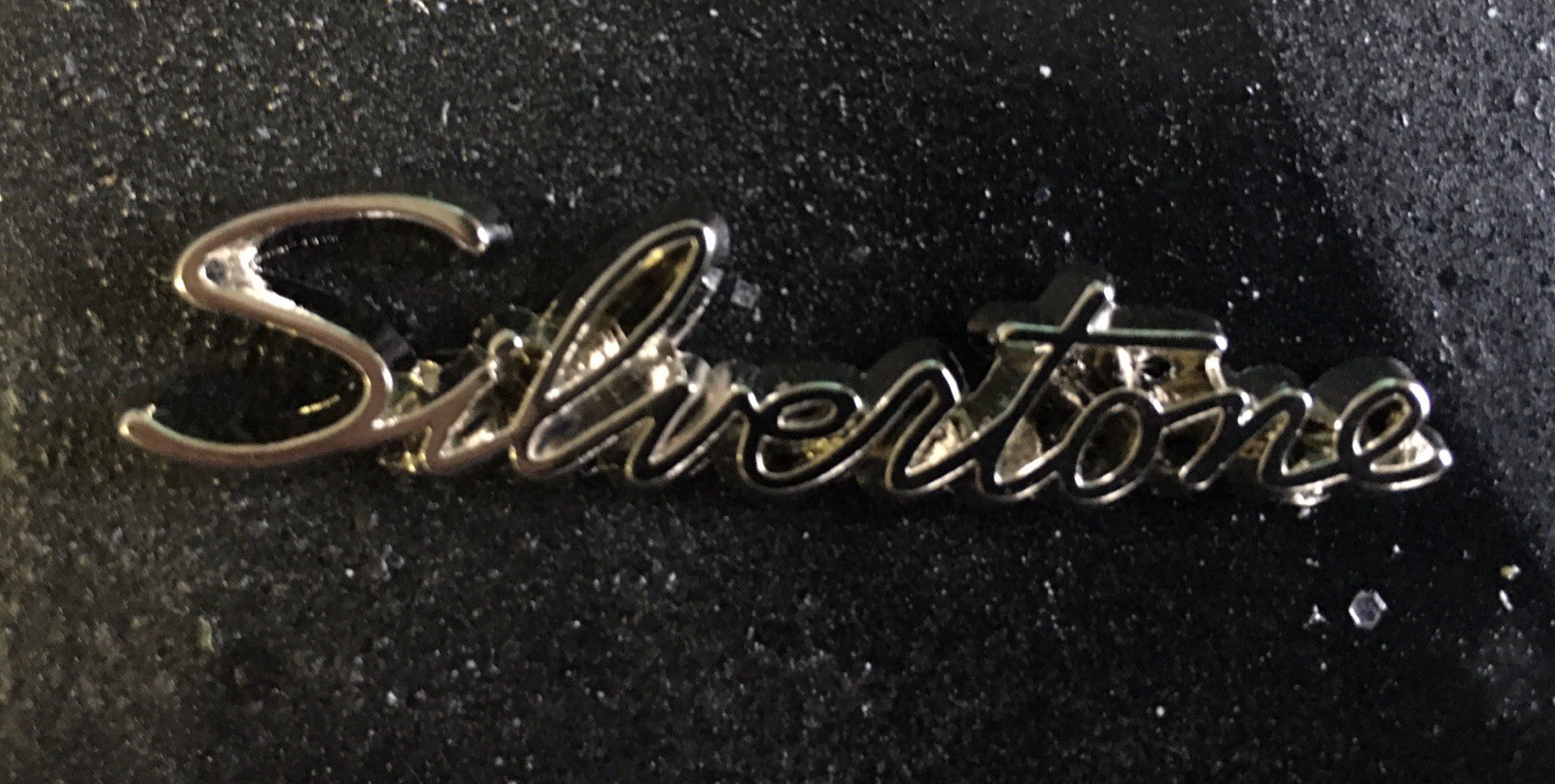 VINTAGE SILVERTONE GUITAR HEADSTOCK LOGO