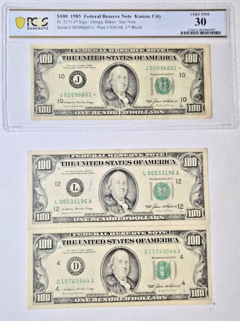 PCGS 1985 $100 J Distict 30 Very fine and Two 1985 $100 notes