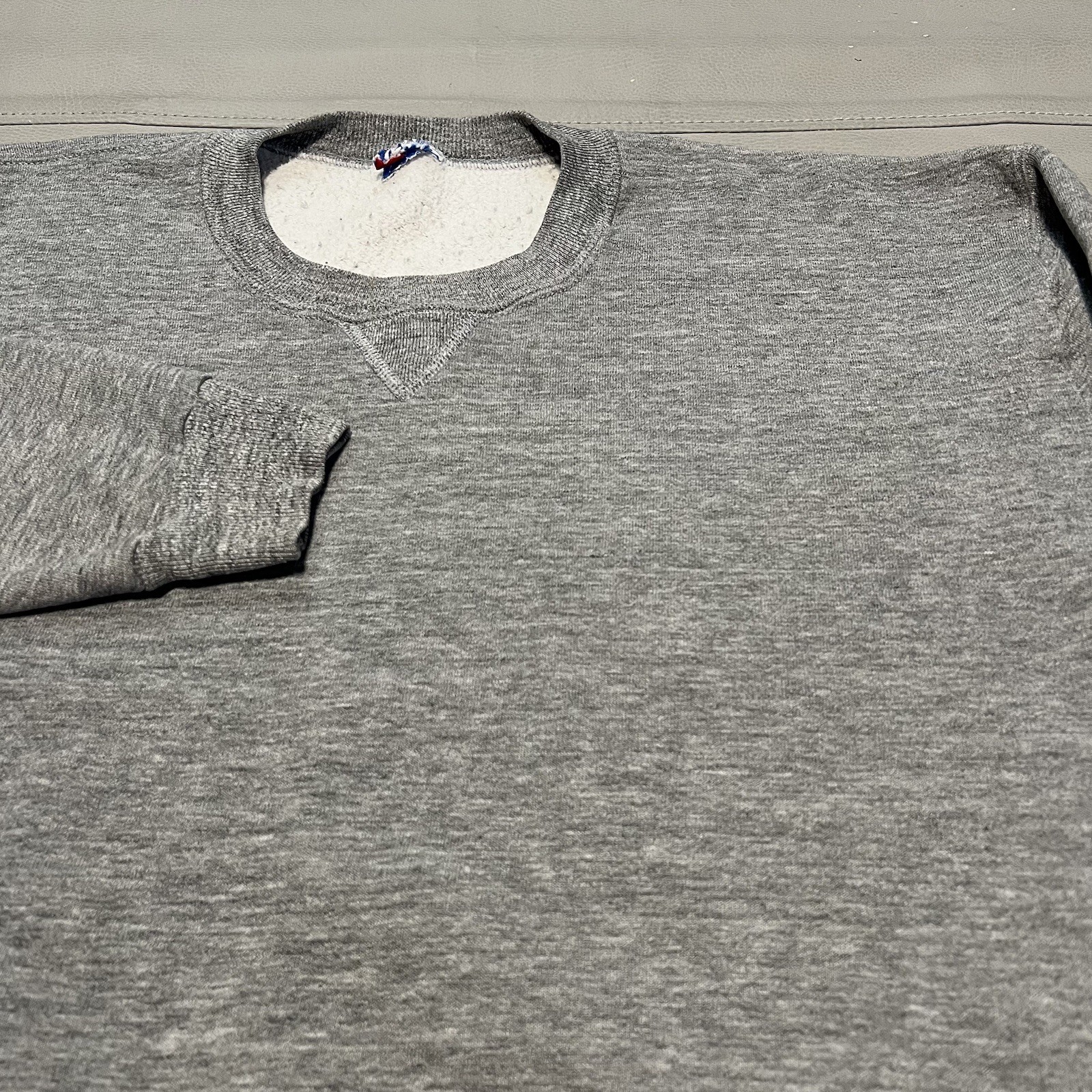 VTG 90s Y2K Russel Heather Gray Blank Distress USA Crewneck Sweater-XL-2621 VTG 90s Y2K Russel Heather Gray Blank Distress USA Crewneck Sweater-XL-2621