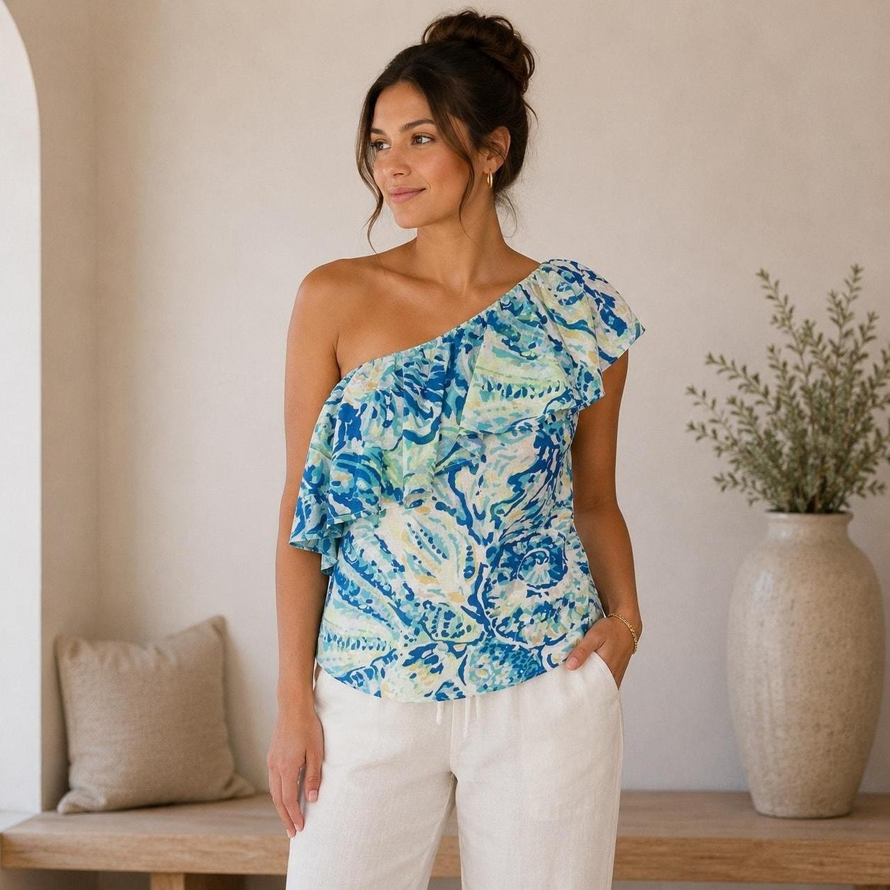 Blue White Lilly Pulitzer T-shirts S