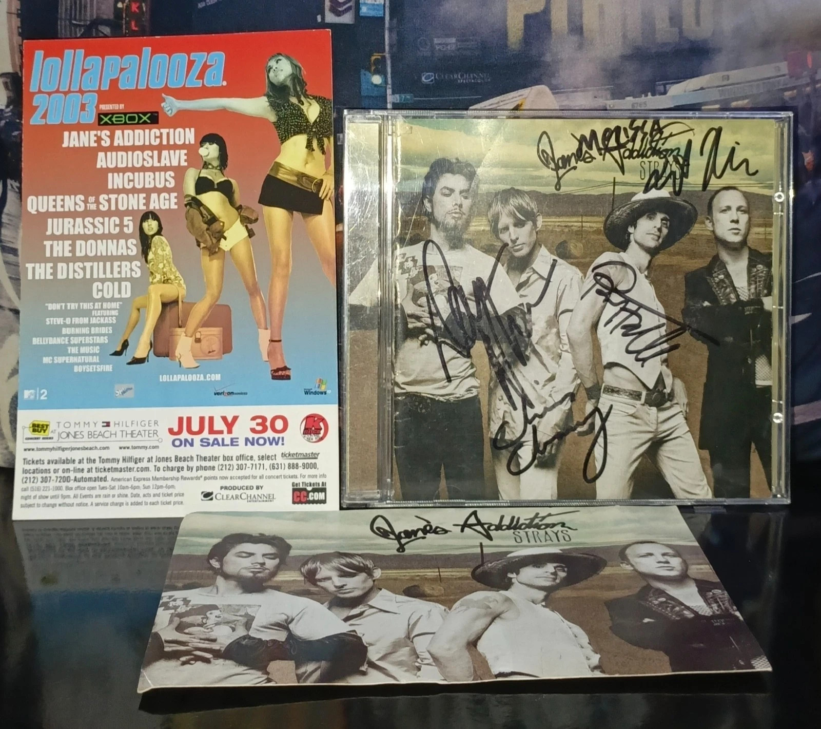 Strays by Jane\'s Addiction (CD, 2003) SIGNED by members. *BONUS: Jane\'s Sticker.
