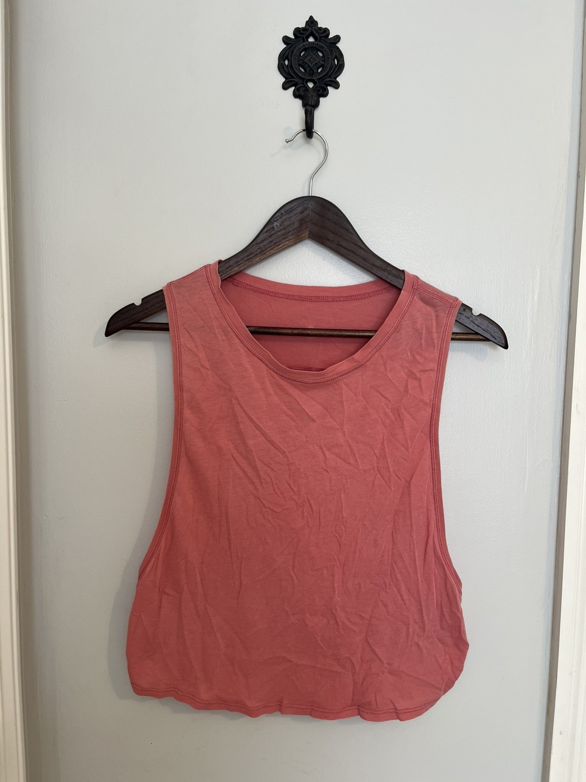 lululemon athletica Womens Pink Cropped Tank Crew Neck size 4