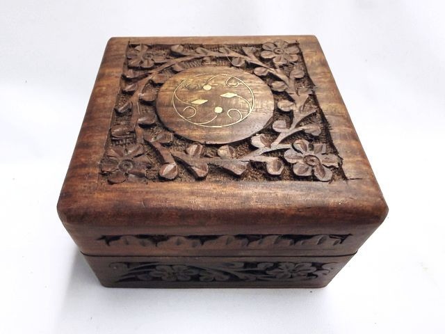 Vintage Wooden Jewelry Trinket Box Hand Carved Wood brass inlay Made In India