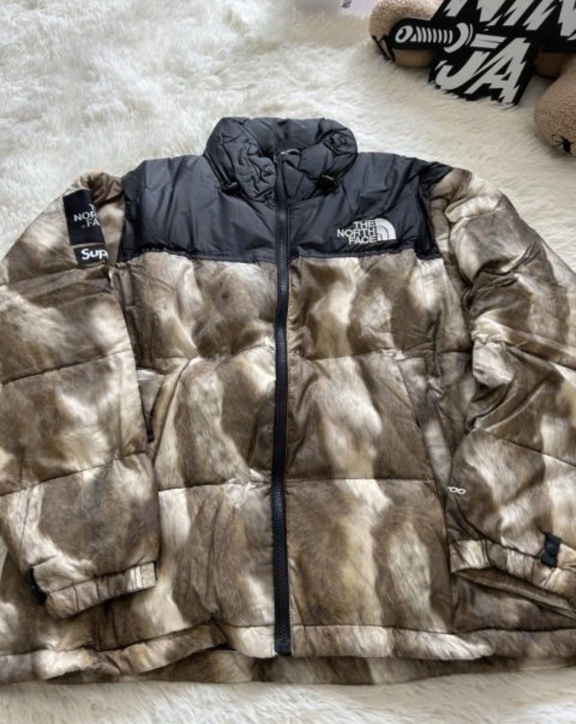 Supreme x North Face Jacket Brand New Mens M (camo) Supreme x North Face Jacket Brand New Mens M (camo)