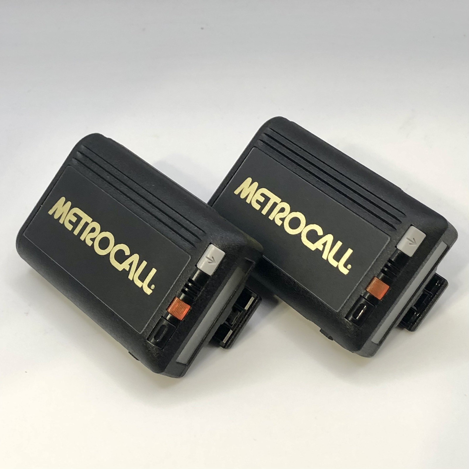 (2) Vintage Motorola Bravo Classic METROCALL Pagers Matching Freq 462.850MHz