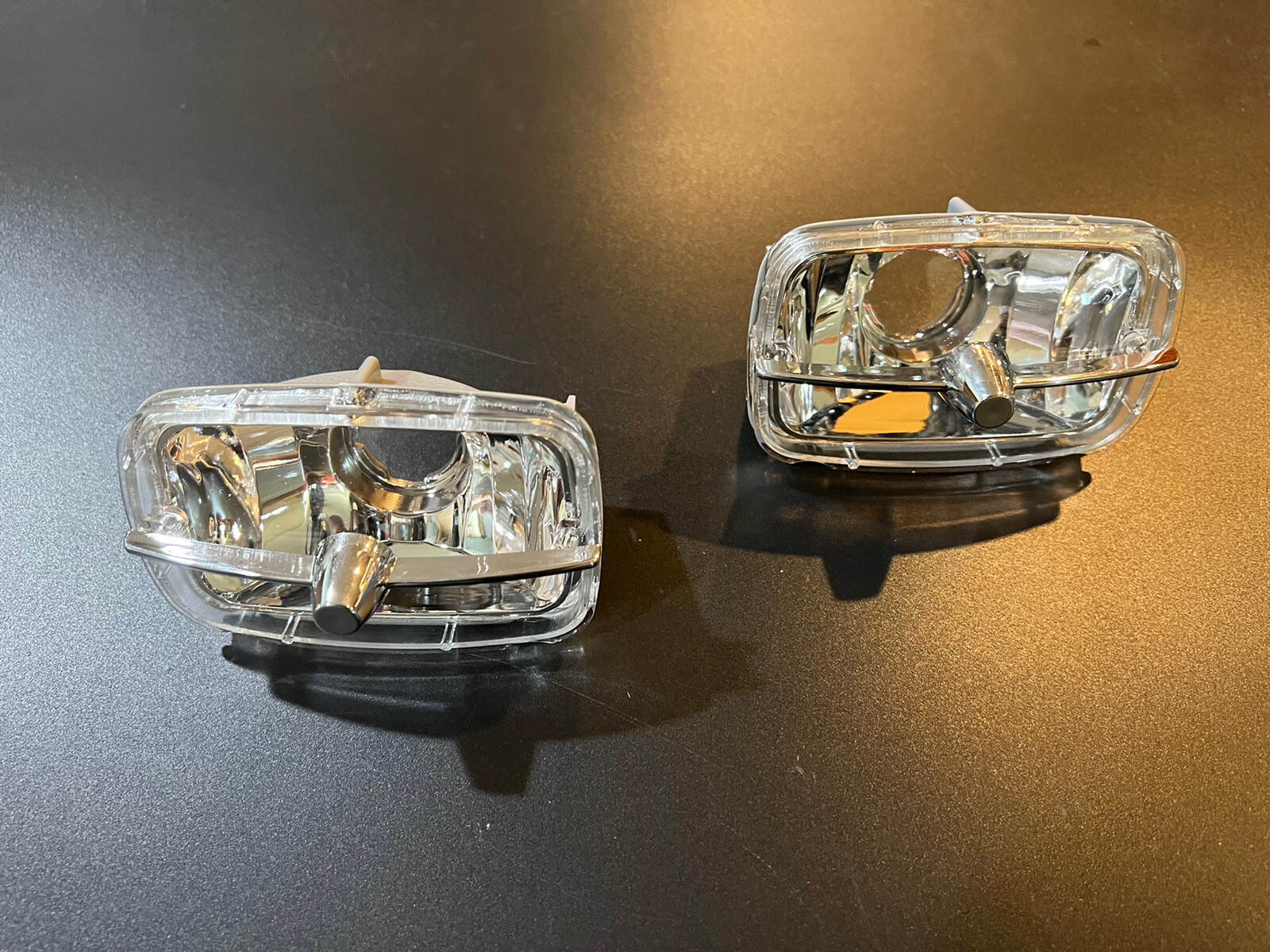 1978-1981 Camaro Z28 Berlinetta Front Parking Lamp Assembly Pair 1978-1981 Camaro Z28 Berlinetta Front Parking Lamp Assembly Pair