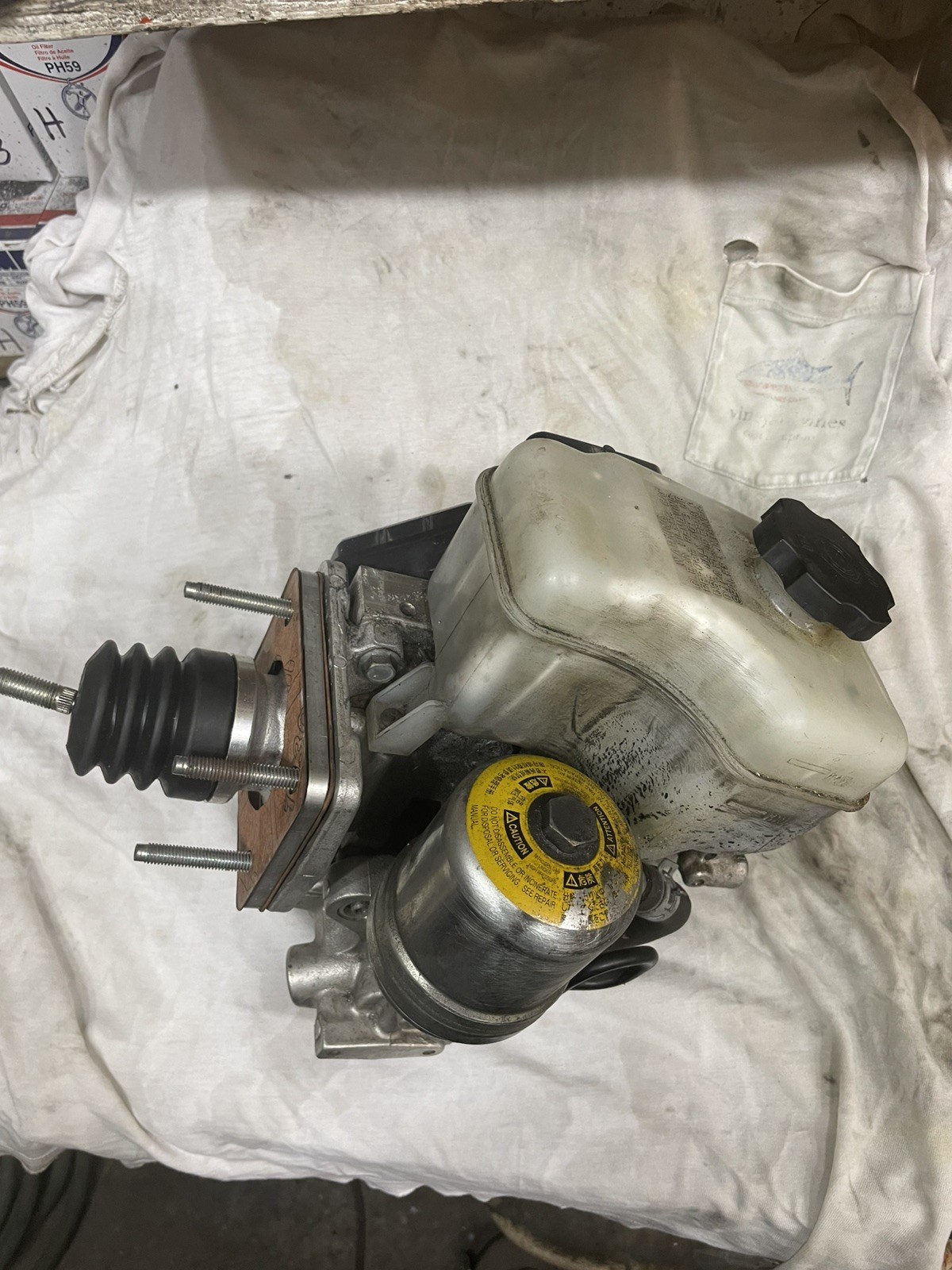 2010 HUMMER H3 ABS ANTI LOCK BRAKE PUMP MODULE UNIT & BOOSTER PUMP OEM 2010 HUMMER H3 ABS ANTI LOCK BRAKE PUMP MODULE UNIT & BOOSTER PUMP OEM