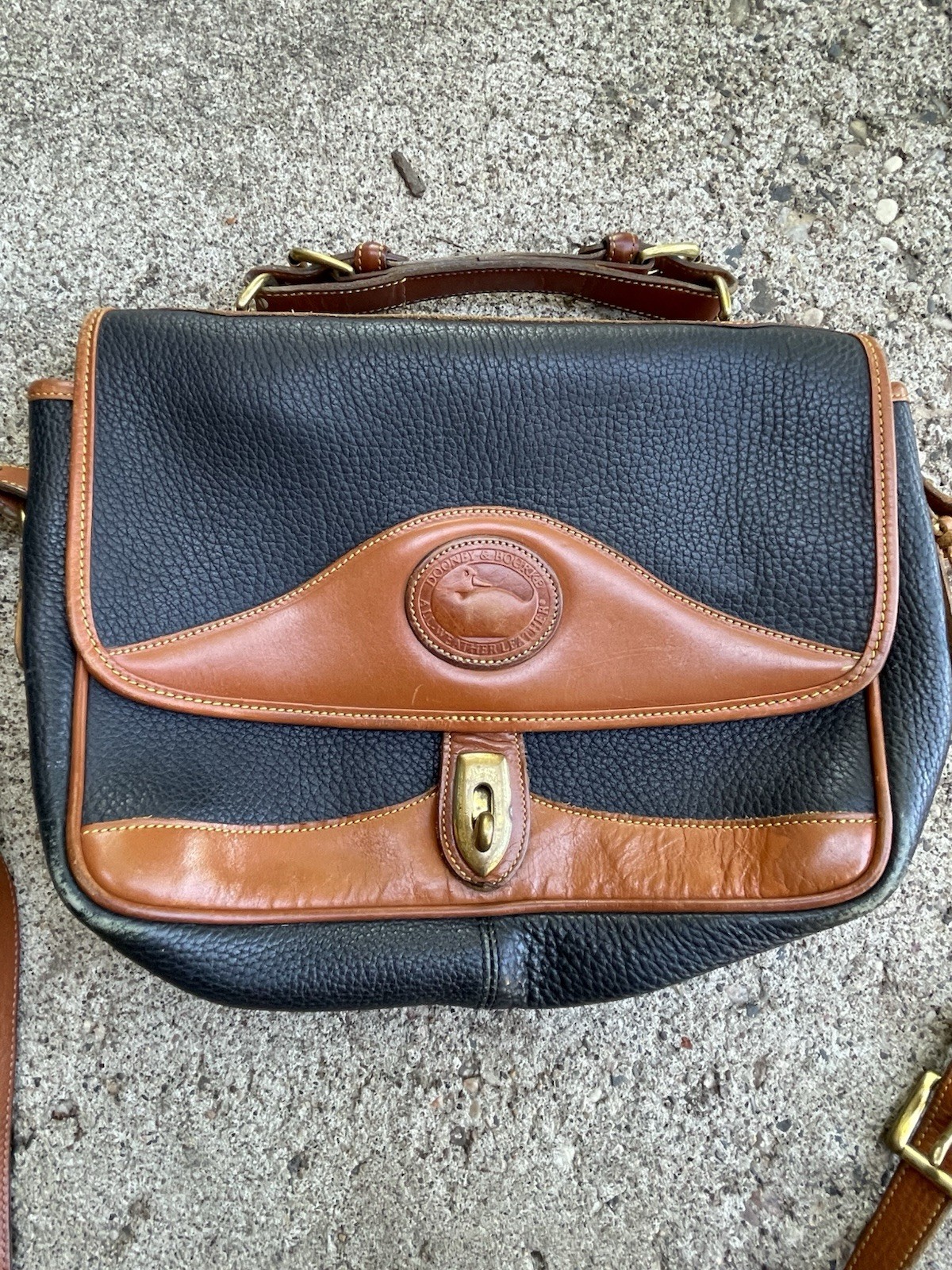 Vintage 1990 Dooney & Bourke R701 Carrier Bag Black AWL Leather USA w/ Duck Fob