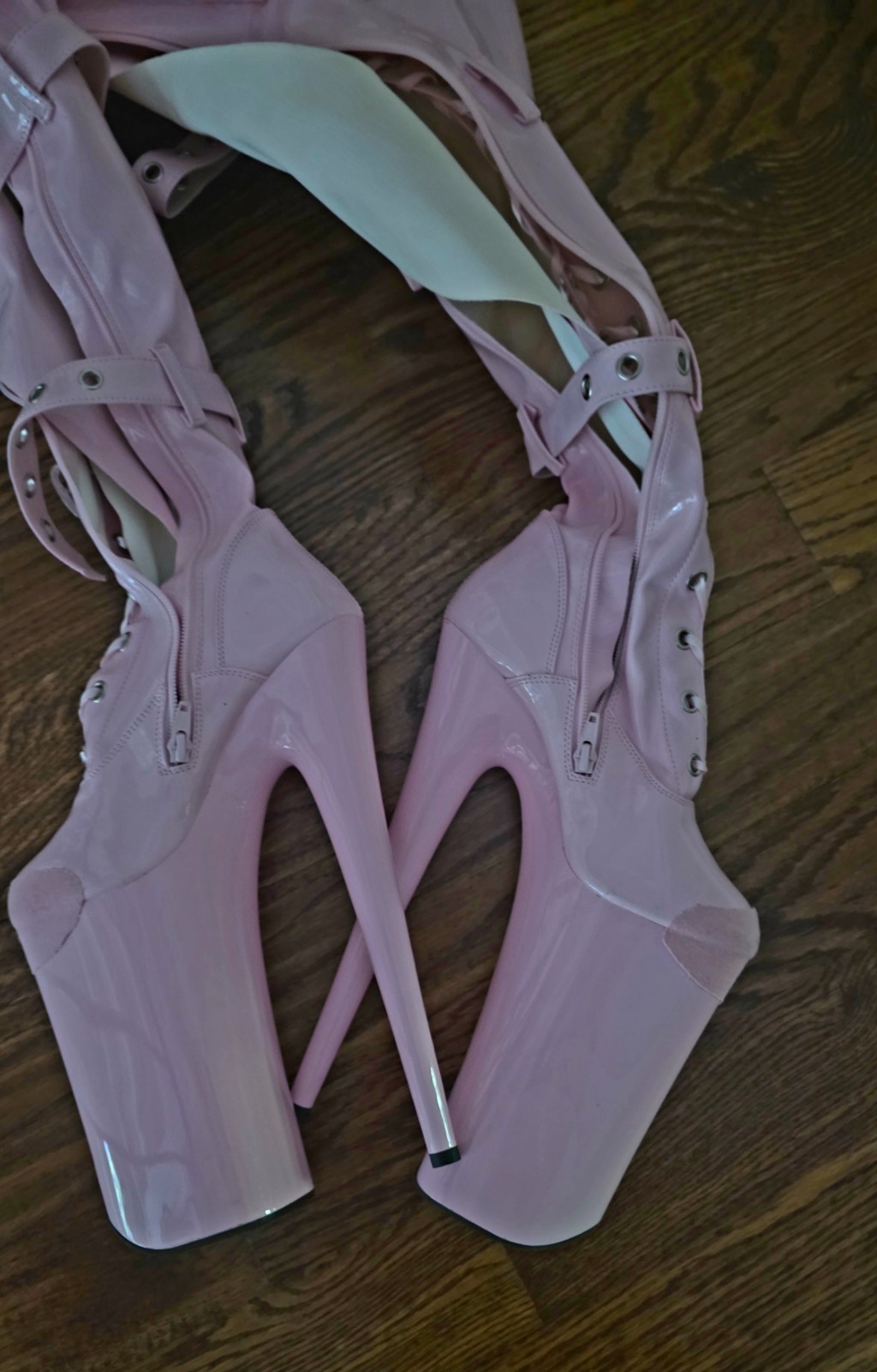 Pleaser thigh high boots pink size 6 10inches Pleaser thigh high boots pink size 6 10inches