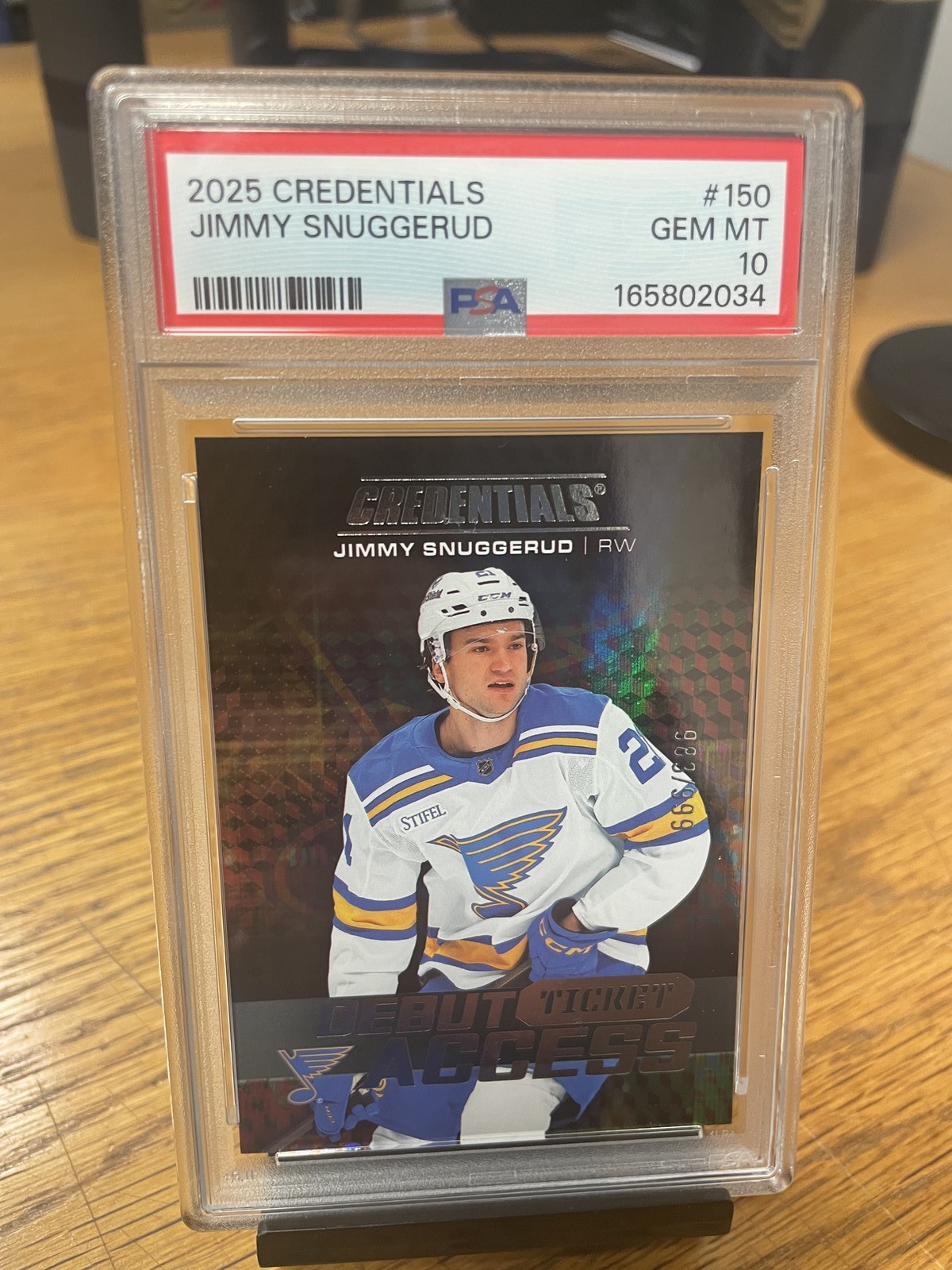 2025-26 Upper Deck Credentials Jimmy Snuggerud /999 #150 PSA 10
