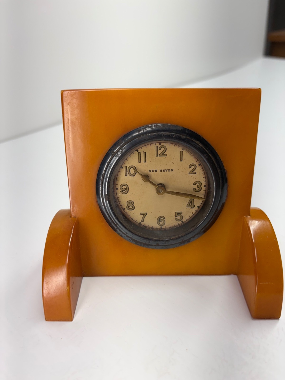 Rare bakelite catalin New Haven clock. Great example. Great color.