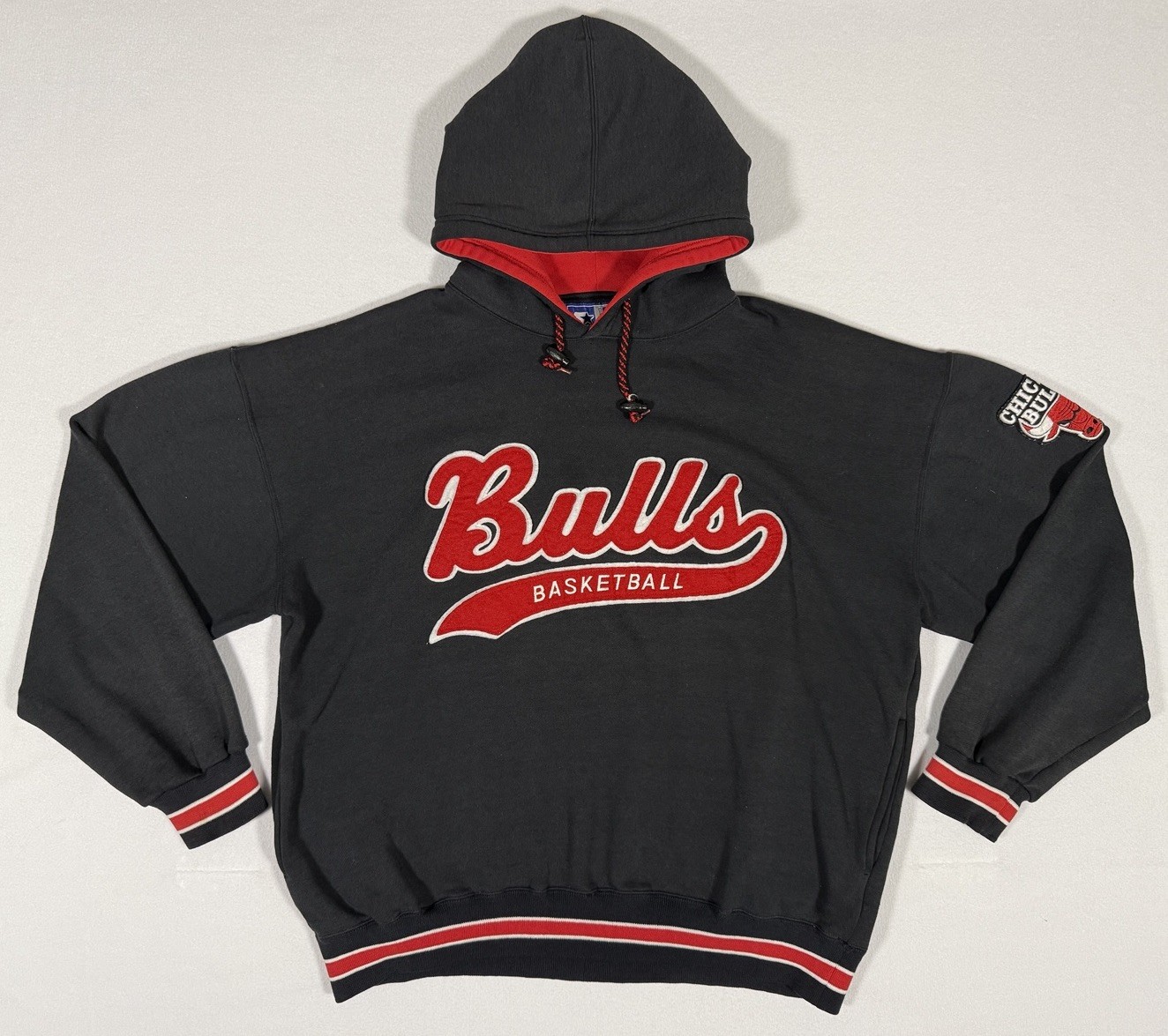 Vintage 90s Chicago Bulls x Starter Black Script Logo Hoodie - XL