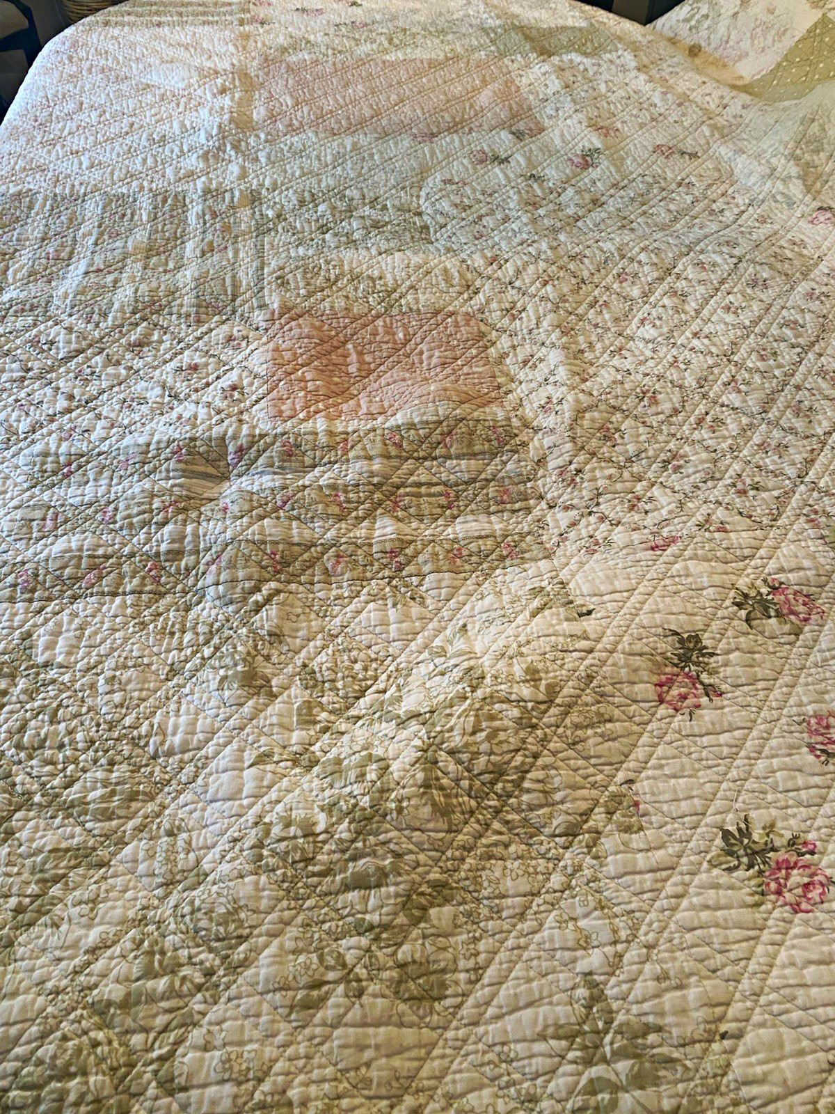 Carole Little Home Collection Quilted Floral Patchwork Shabby Chic Quilt Carole Little Home Collection Quilted Floral Patchwork Shabby Chic Quilt