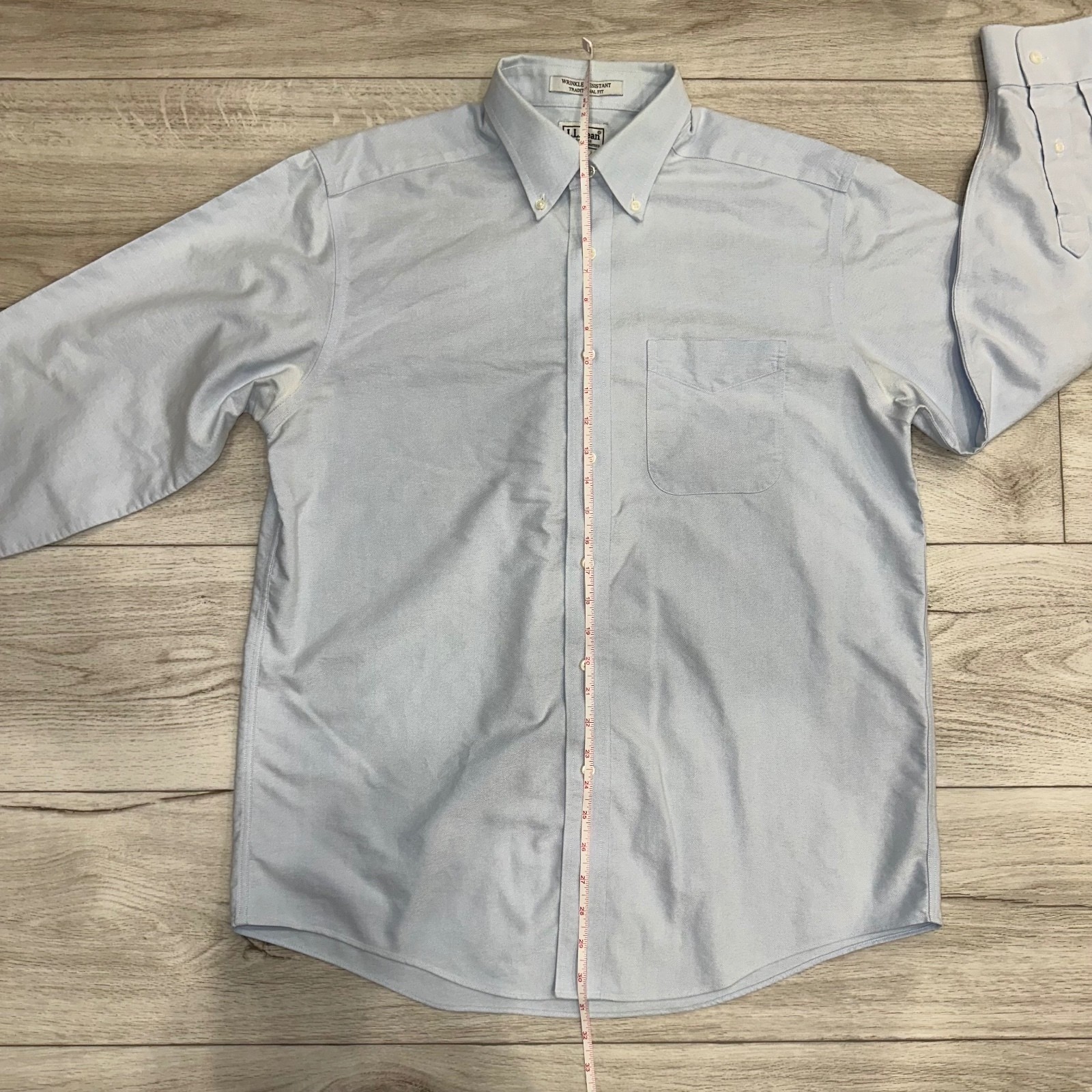 L.L.Bean Men\'s Light Blue Wrinkle Resistant Traditional Fit Button-Down Shirt