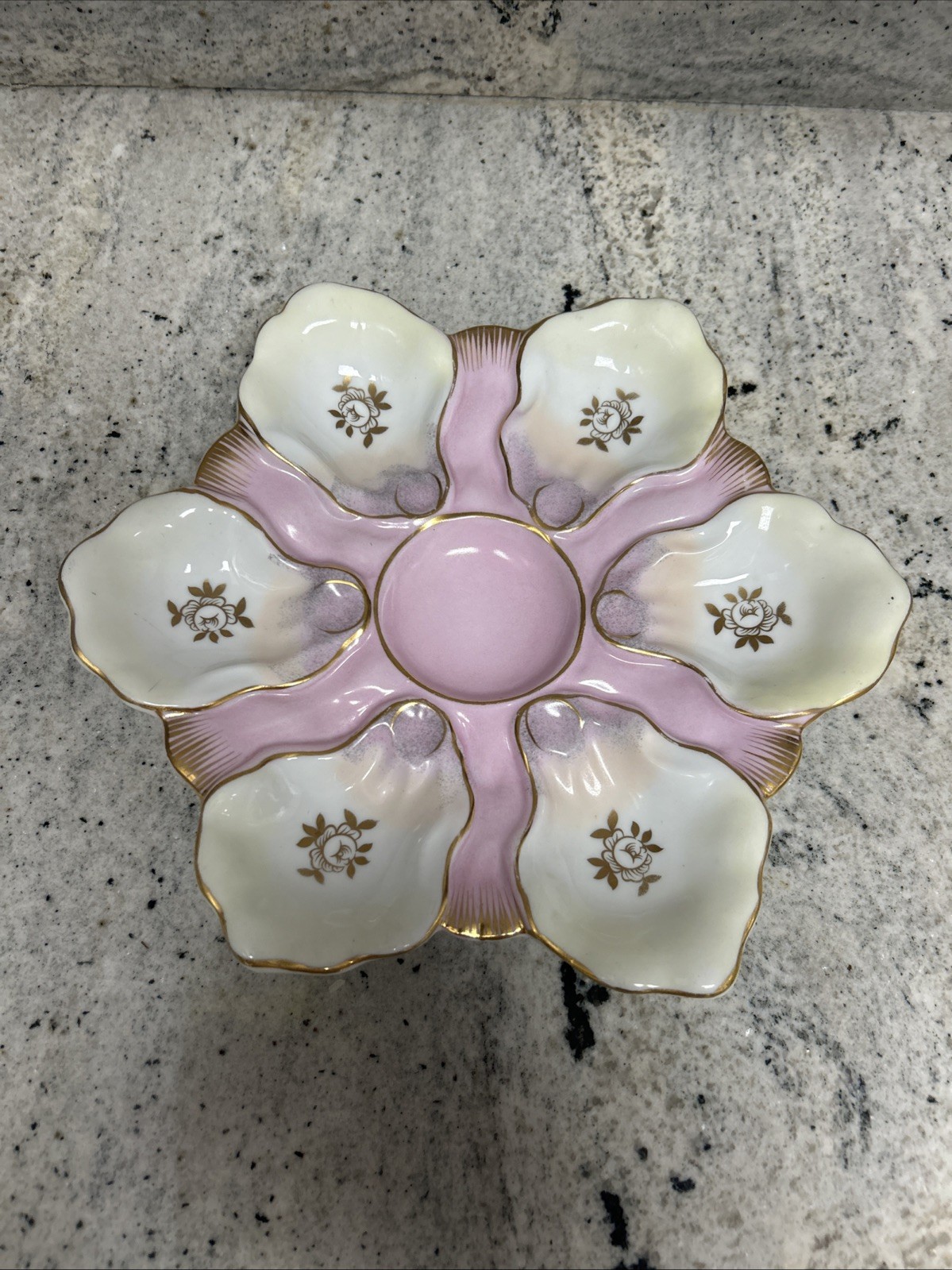 Vintage Two’s Company Pink & White Oyster Plate Gold Trim Floral 9.25”🔥🔥