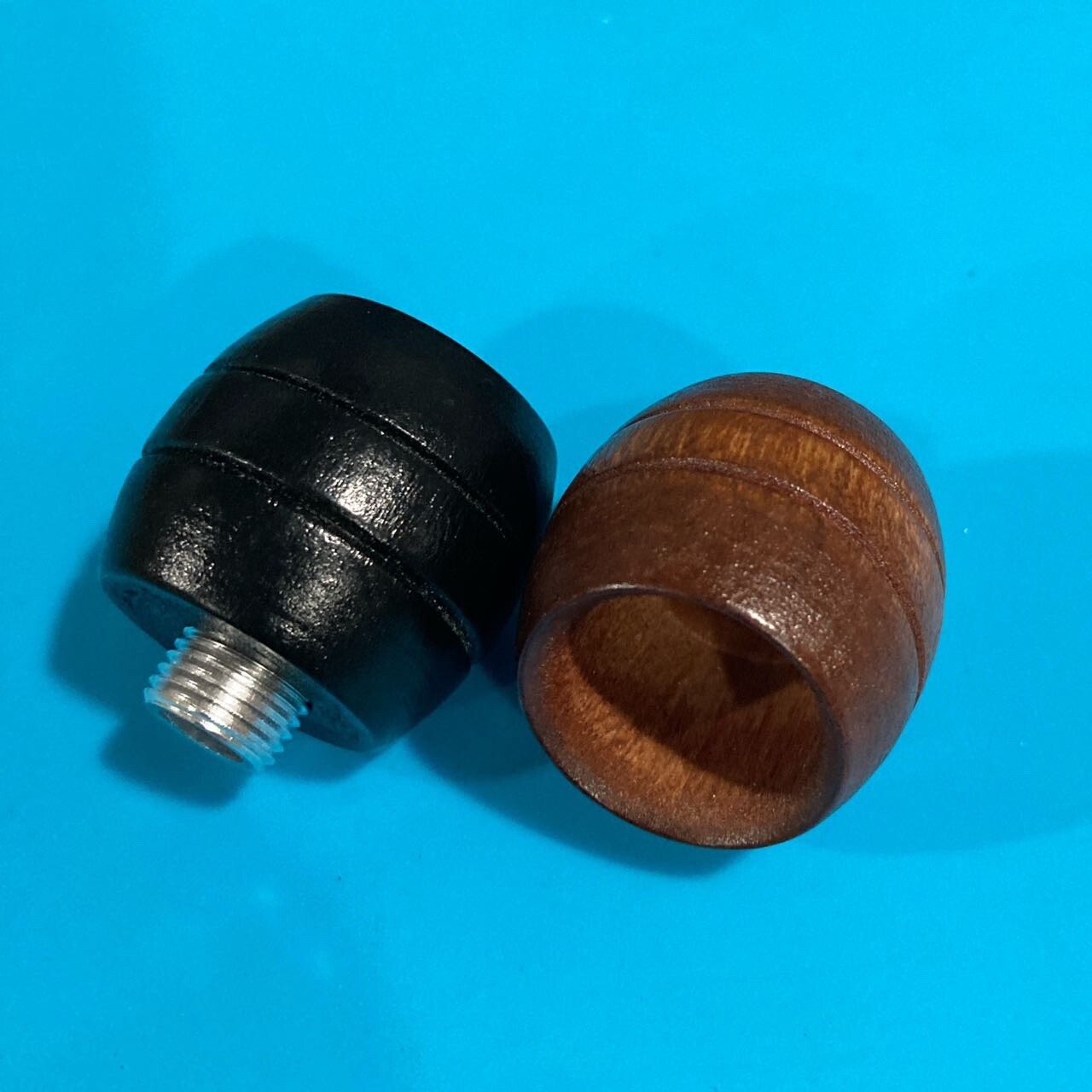 30 PCS Big wood bowls mixed colors black + brown for tobacco smoking pipes 30 PCS Big wood bowls mixed colors black + brown for tobacco smoking pipes