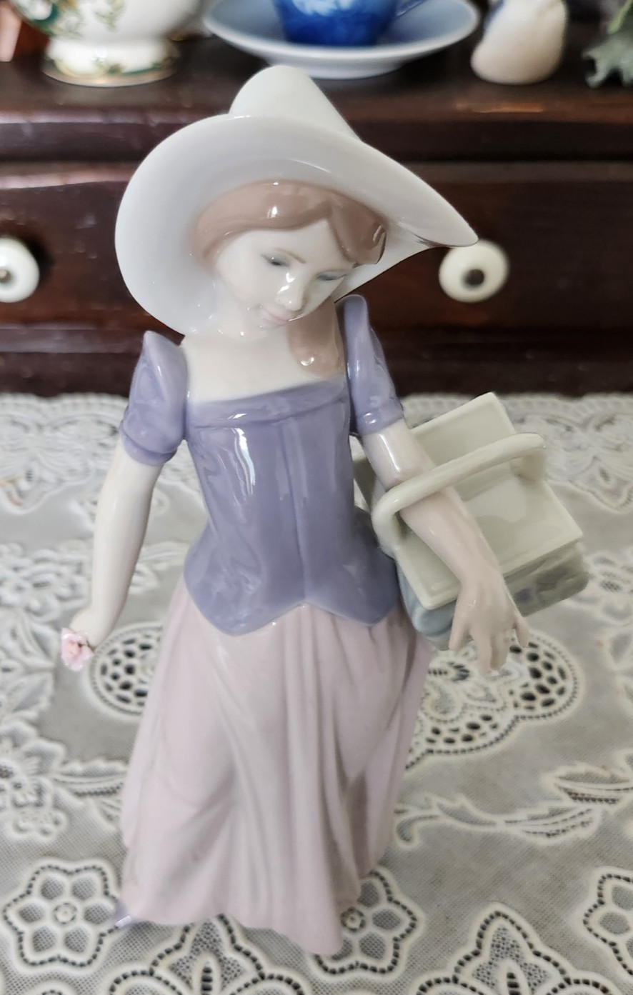 VINTAGE Lladro Figurine Tailor Made #6489 - Girl w/ Basket - Chipped (2), Spain