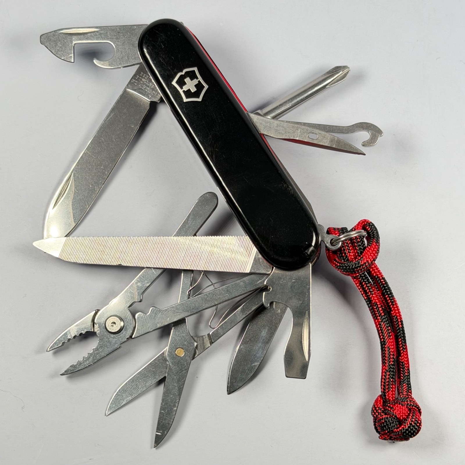 Victorinox Swiss Army Knife RE Mechanic Deluxe Mod Pliers Metal File Red G10