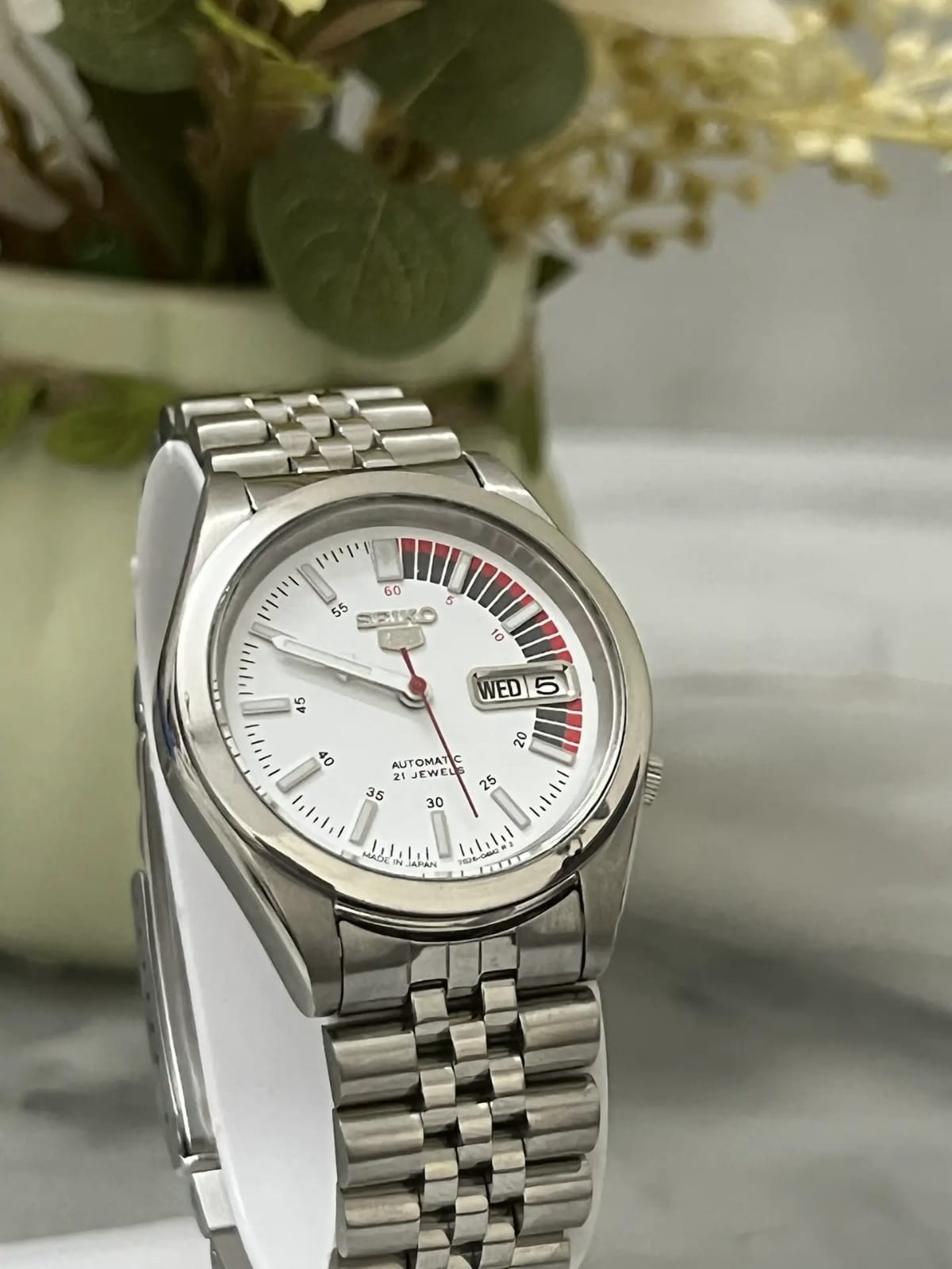 Rare Seiko 5 Automatic Men's Racer White Dial 7S26 Stainless Steel Japan Watch