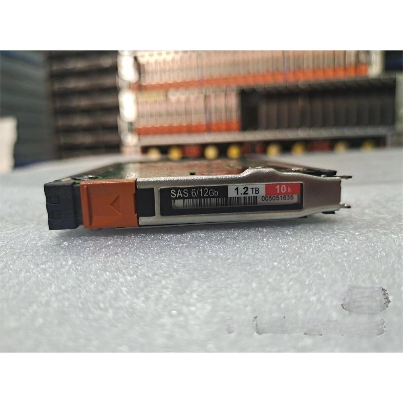 EMC UNITY 005051635 1.2TB 10K 12GBps 2.5\ EMC UNITY 005051635 1.2TB 10K 12GBps 2.5\