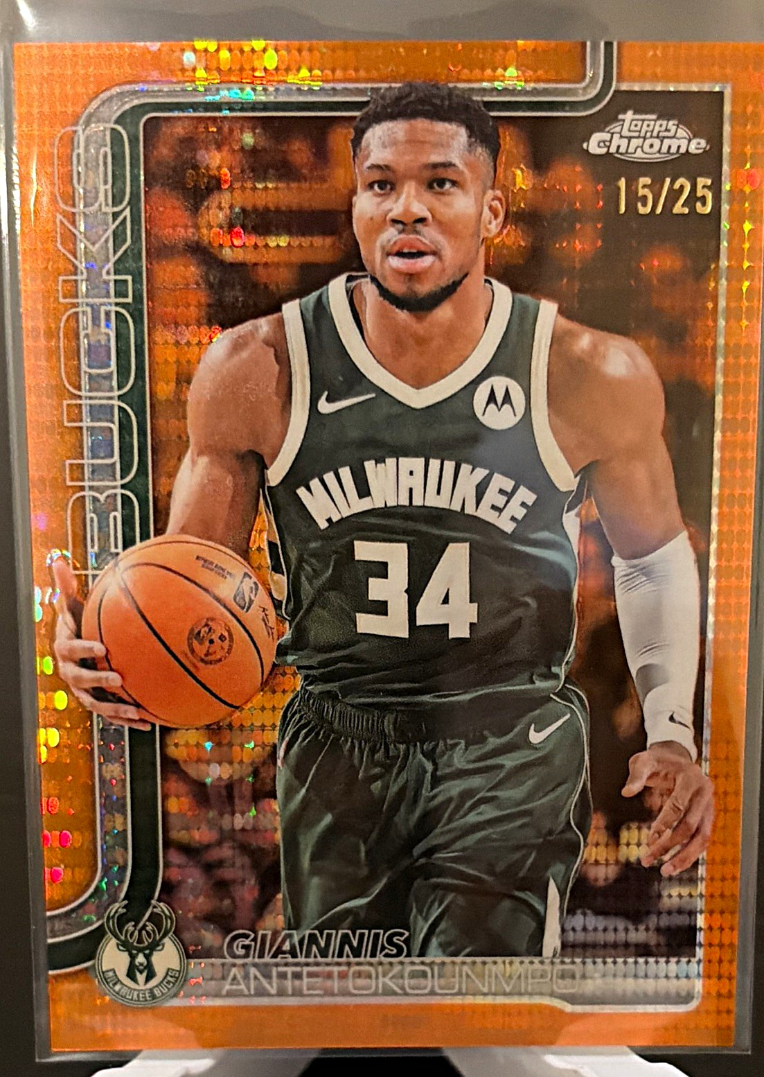 Topps 2024-25 Chrome Giannis Antetokounmpo Bucks Orange /25 #137