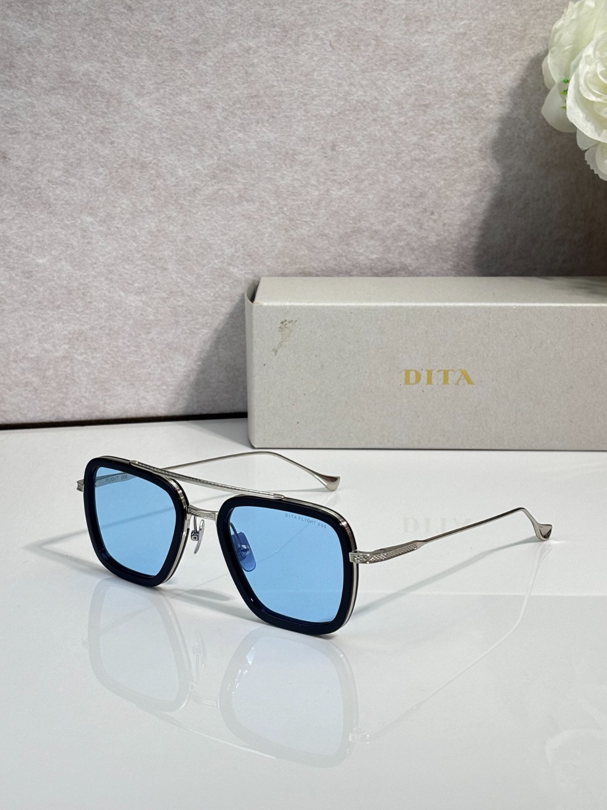 Dita Flight 006 DTS7806 Unisex Square Gradient Sunglasses