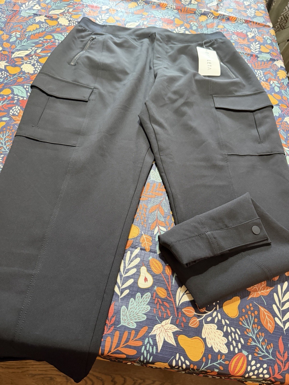Athleta Endless High Rise Cargo Pants Black Size 16 NWT Athleta Endless High Rise Cargo Pants Black Size 16 NWT