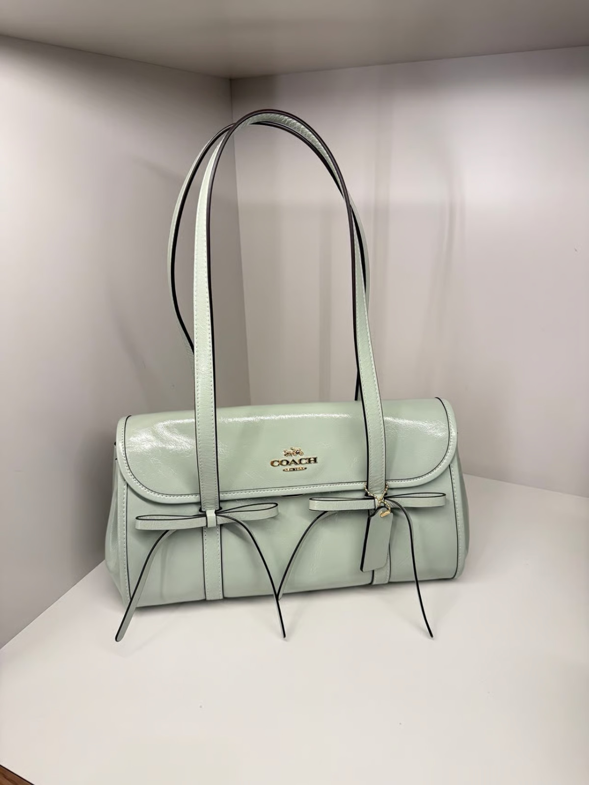 NWOT Coach Bridget Flap Shoulder Bag With Bows CDY94 Gold/Light Pistachio