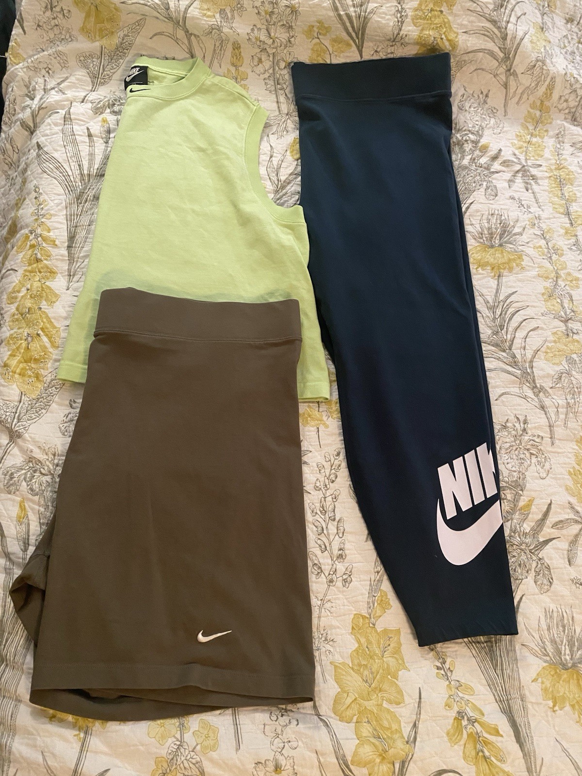 Nike Women\'s Athletic Bundle