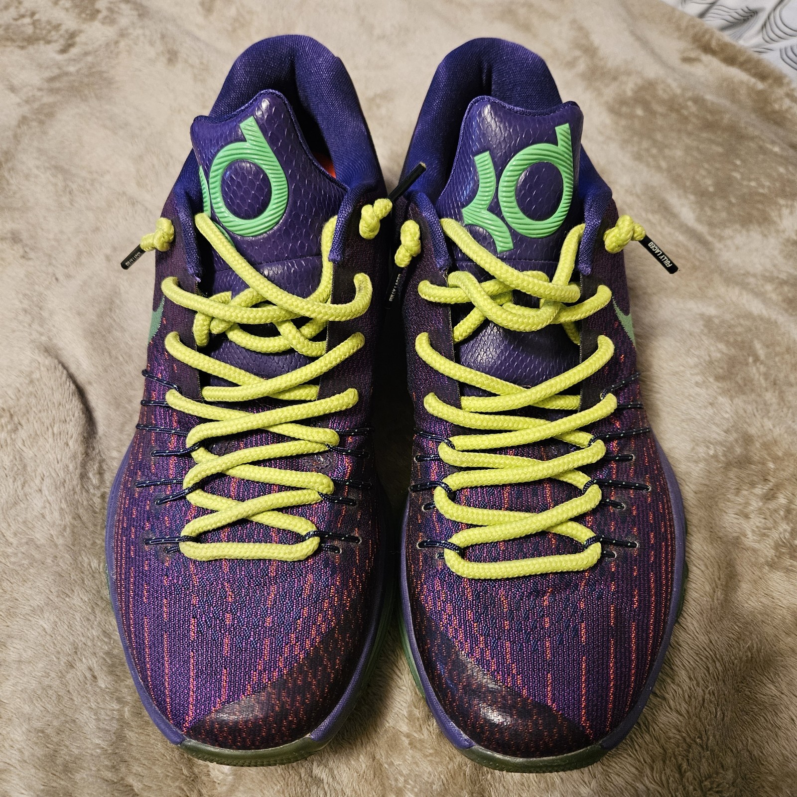 Nike KD8 Kevin Durant US 9.5 Suit 749375-535