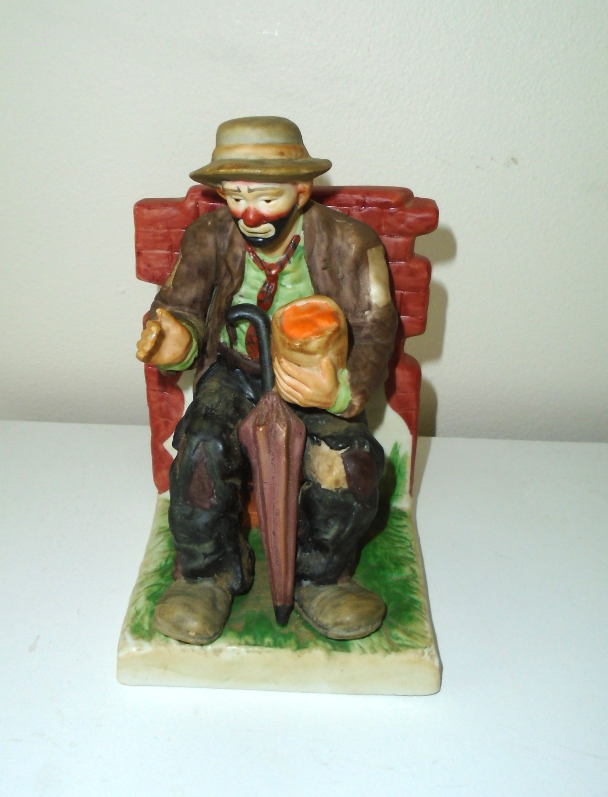 Emmett Kelly Jr. Flambro Clown Sitting Figurine Book End Clown RARE Collectible