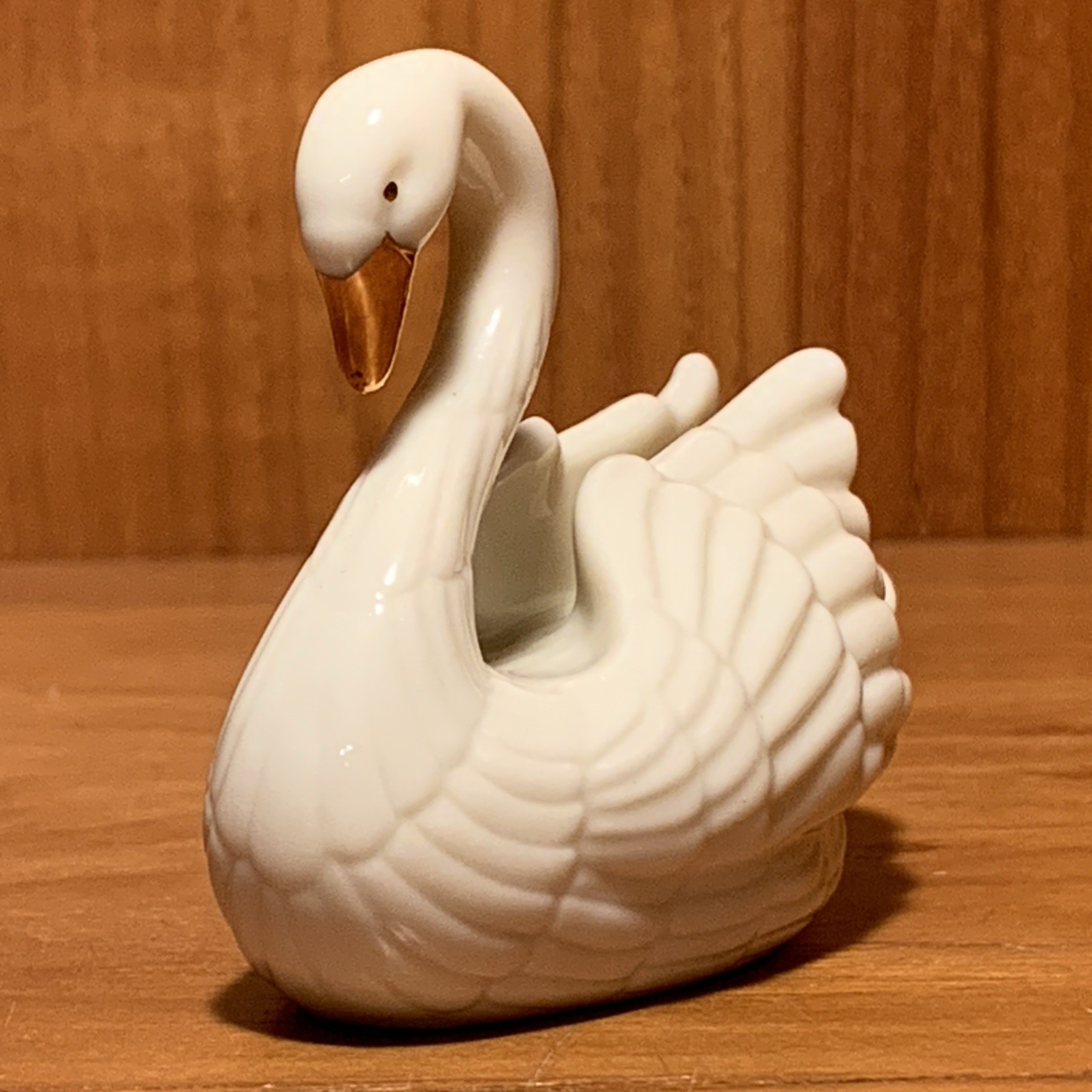 Vintage Lenox Swan Figurine 24kt Accents Wedding Bridal Cake Topper Card Holder Vintage Lenox Swan Figurine 24kt Accents Wedding Bridal Cake Topper Card Holder