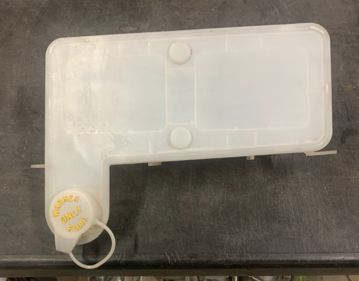 NOS 1984-1986 Ford Thunderbird Windshield Washer Reservoir NOS 1984-1986 Ford Thunderbird Windshield Washer Reservoir