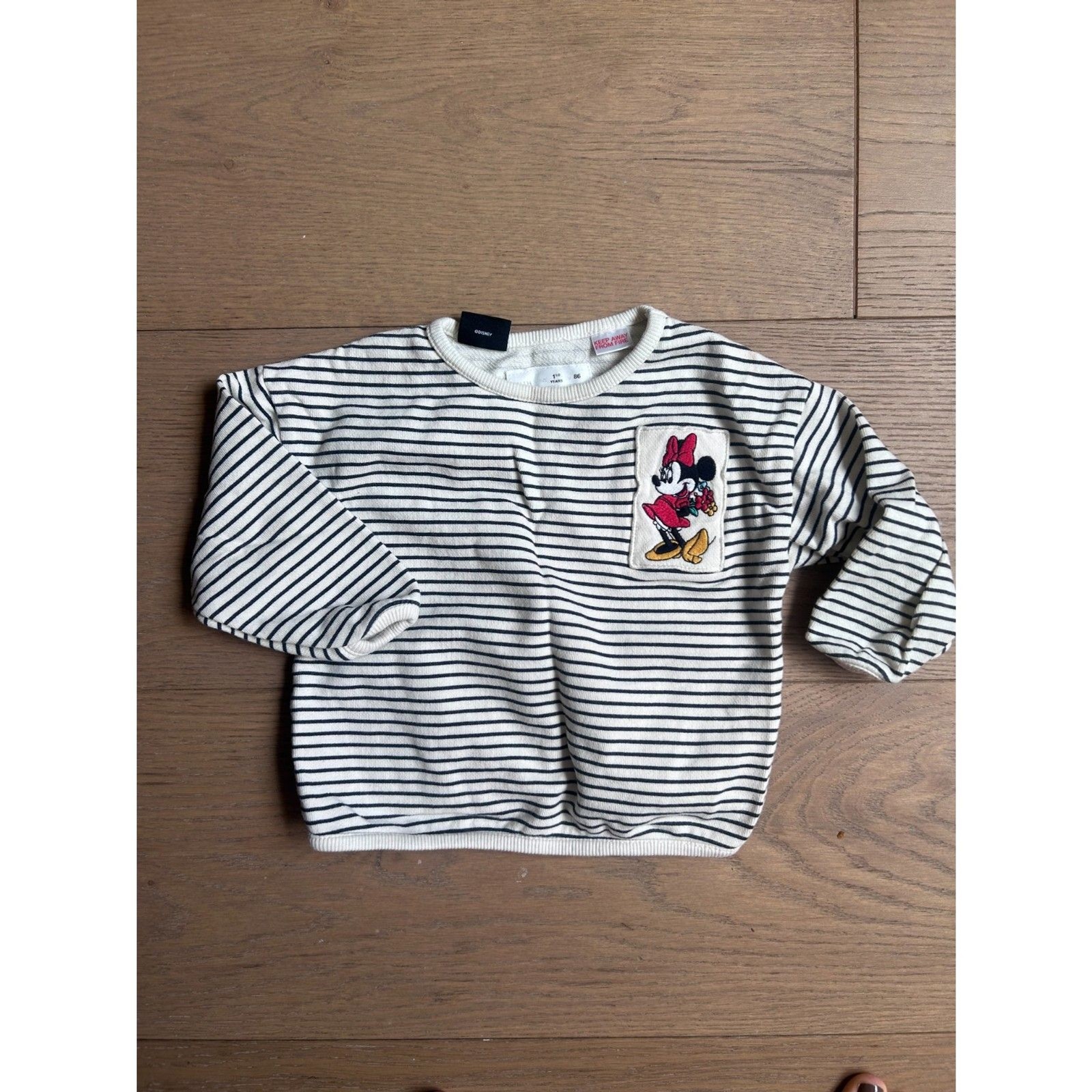Zara x Disney Minnie Mouse Striped Sweatshirt Zara x Disney Minnie Mouse Striped Sweatshirt