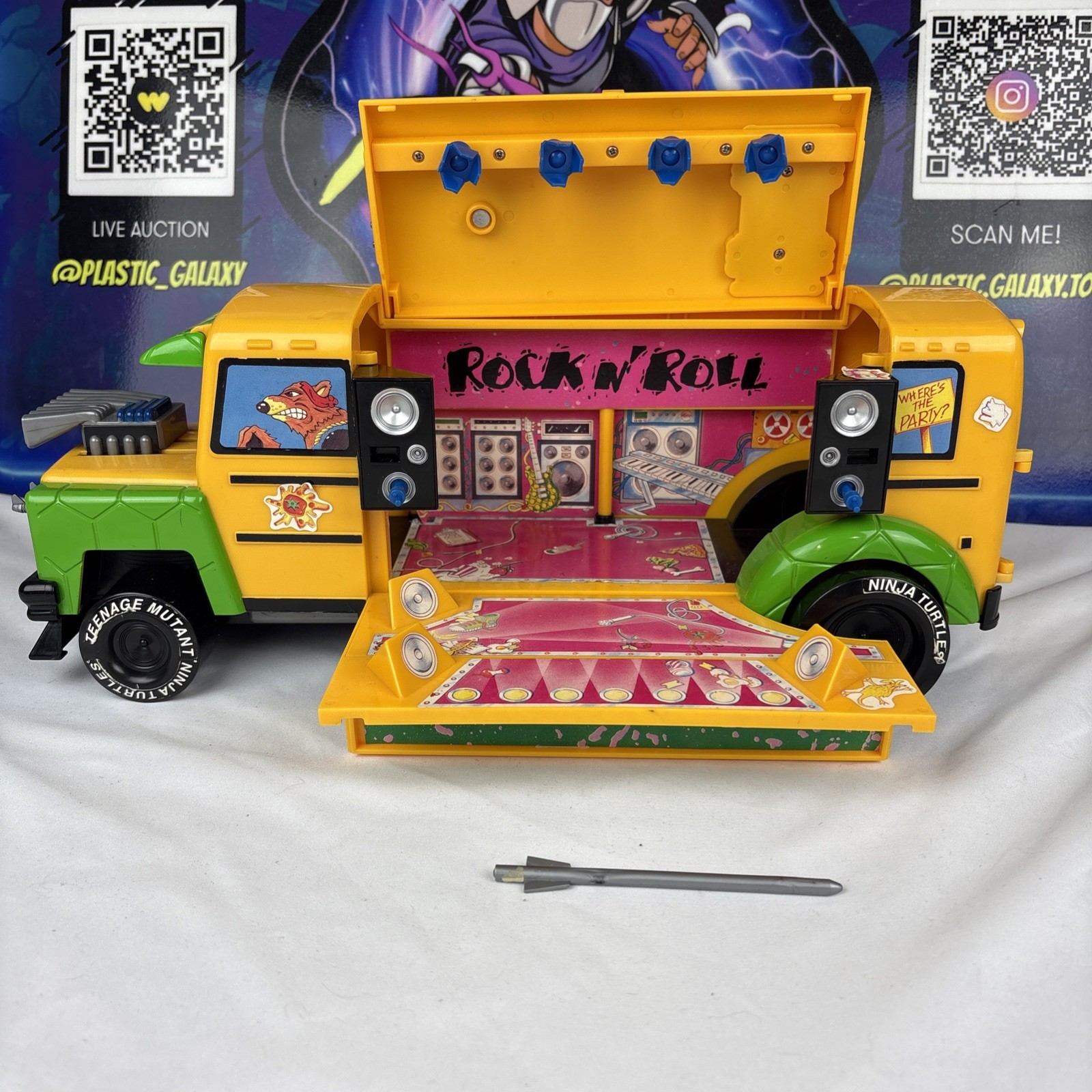 Rock n Roll Muta Bus Teenage Mutant Ninja Turtles TMNT 1992 Playmates Vehicle Rock n Roll Muta Bus Teenage Mutant Ninja Turtles TMNT 1992 Playmates Vehicle