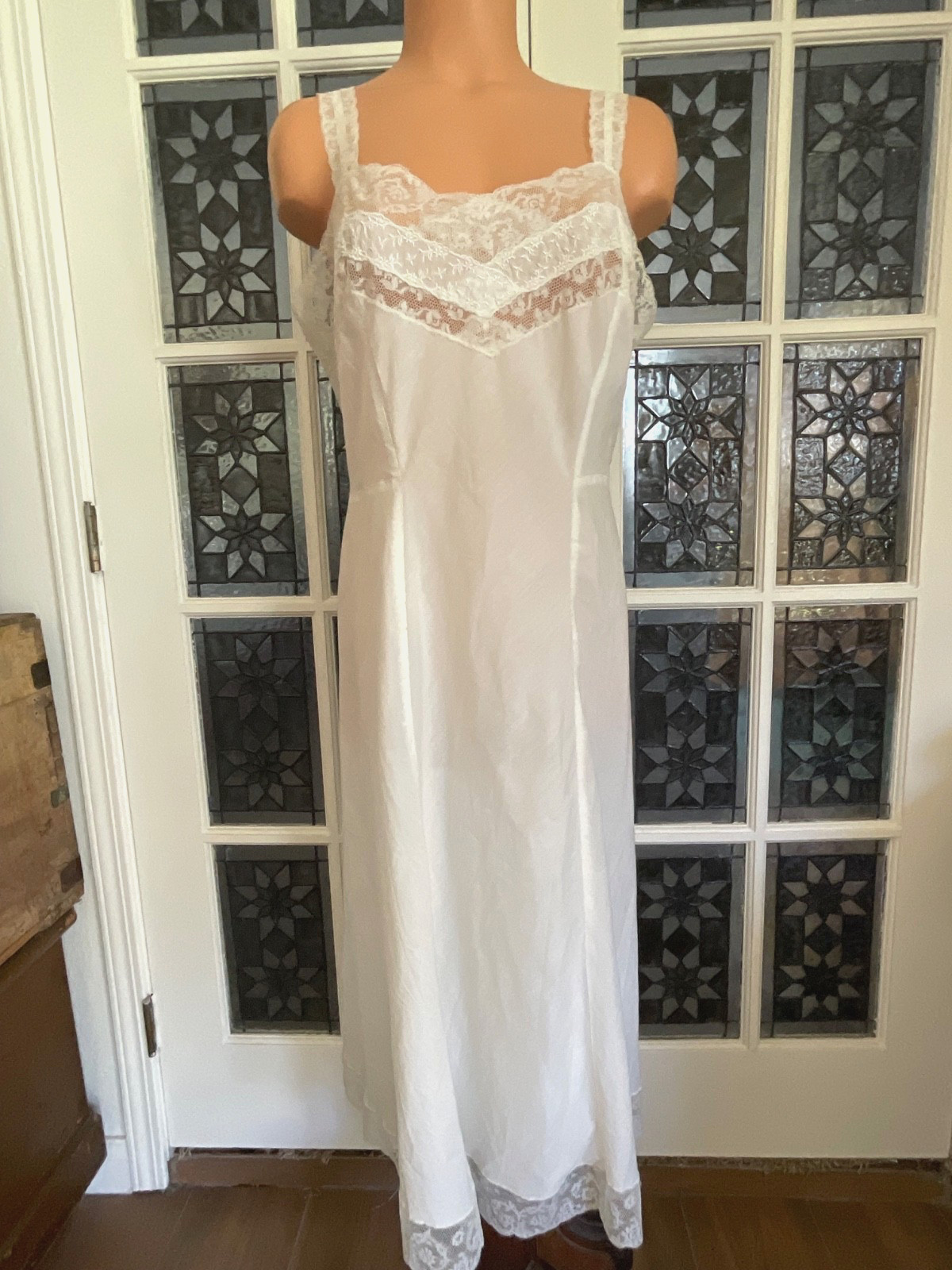 Vtg. Barbizon Silp Dress Nightgown Gown Lace Inserts Silky Maxi Gown Size Large Vtg. Barbizon Silp Dress Nightgown Gown Lace Inserts Silky Maxi Gown Size Large