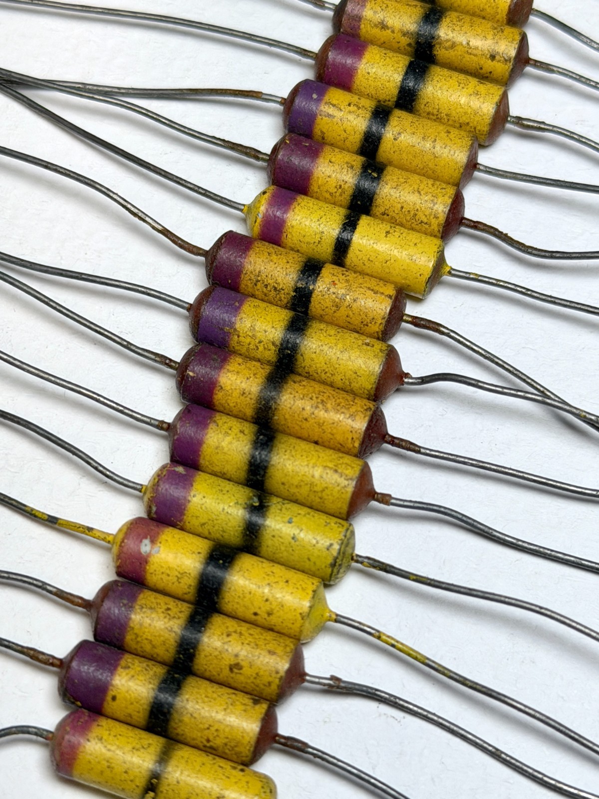 20pcs Vintage Solid Carbon Ceramic Resistors Electronics Audio Radio Amplifier