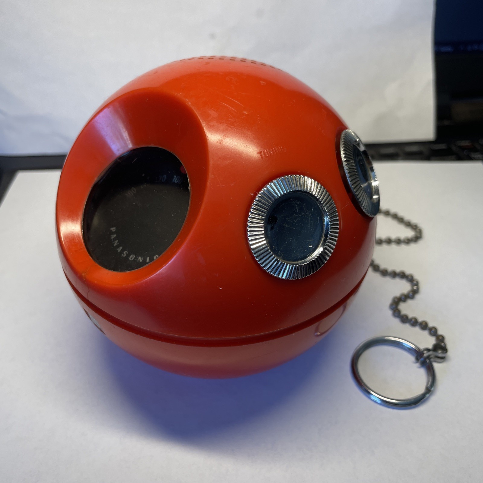Vintage Panasonic Radio Round Panapet Model R-70 Red Portable AM Orb W/Chain