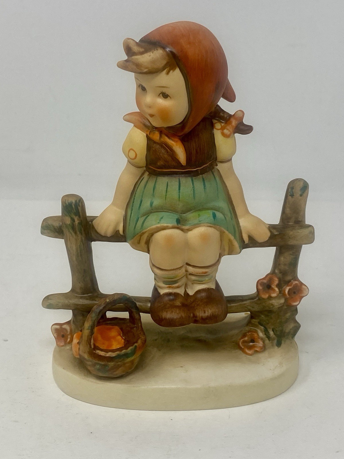 Goebel Hummel Just Resting # 112 TMK4 Figurine Germany Girl On Fence Signed 5”
