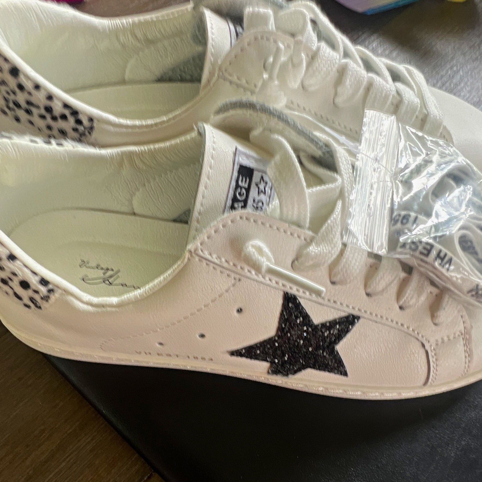 Vintage Havana White/Black Lace-Up Low Top Sneakers Black Star Animal Print Heel